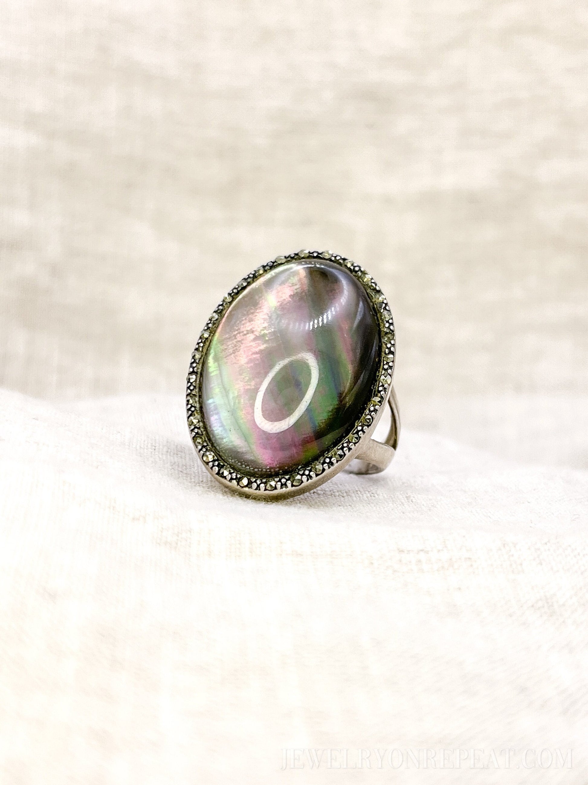 Vintage Mother of Pearl Gray Oval Gemstone Ring in 925 Sterling Silver