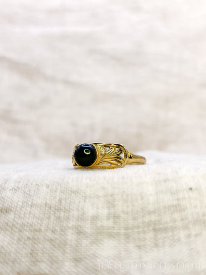 Vintage 1990s Black Pearl Filigree Ring in 14k Gold