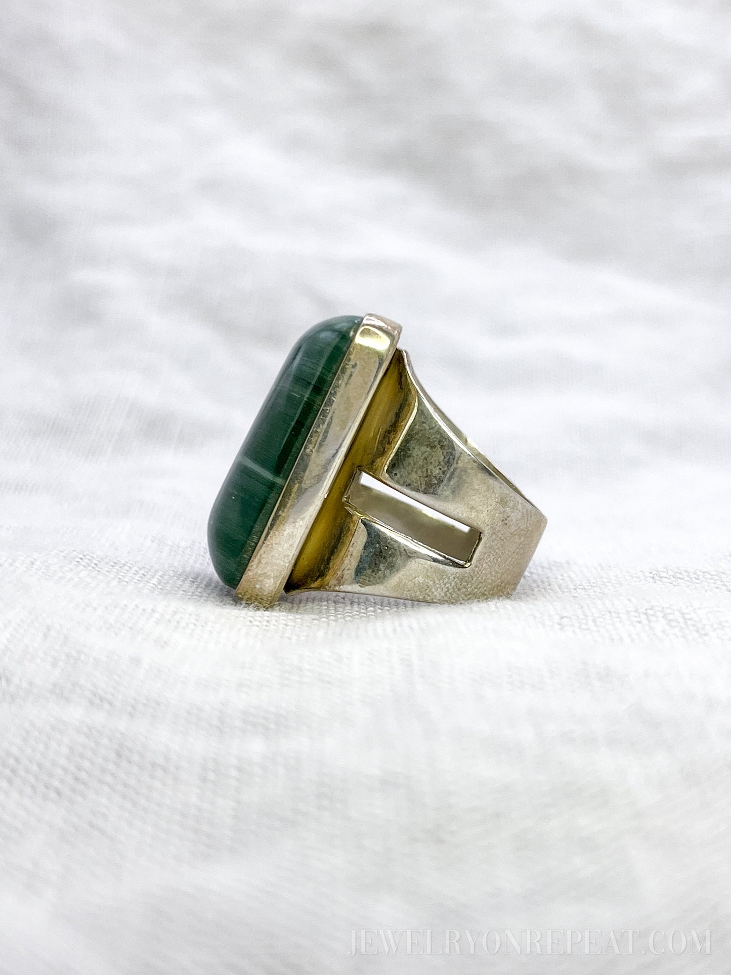 Vintage Green Agate Gemstone Ring in Sterling Silver