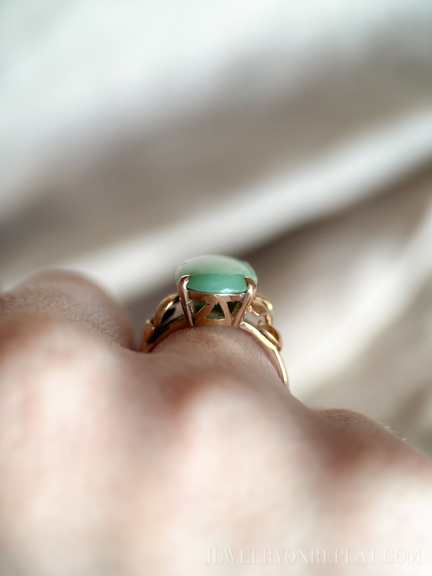 Vintage Jade Ring in 14k Gold