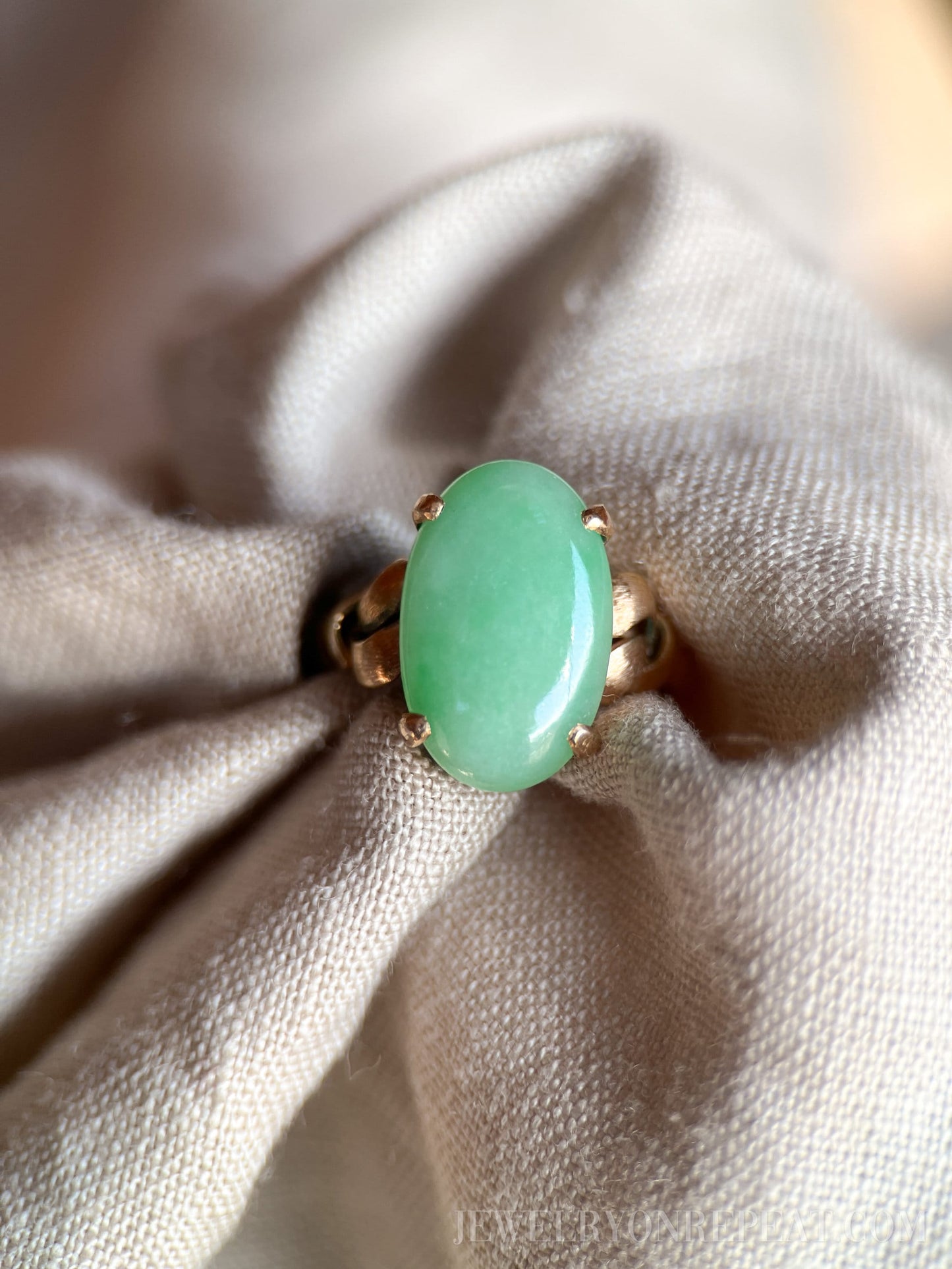 Vintage Jade Ring in 14k Gold