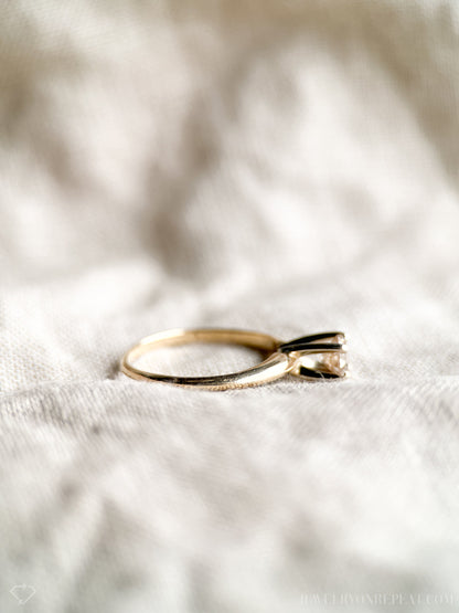 Vintage Diamond Engagement Ring, Round Cut, 14k Gold, 1990s Solitaire Champagne Bridal Ring