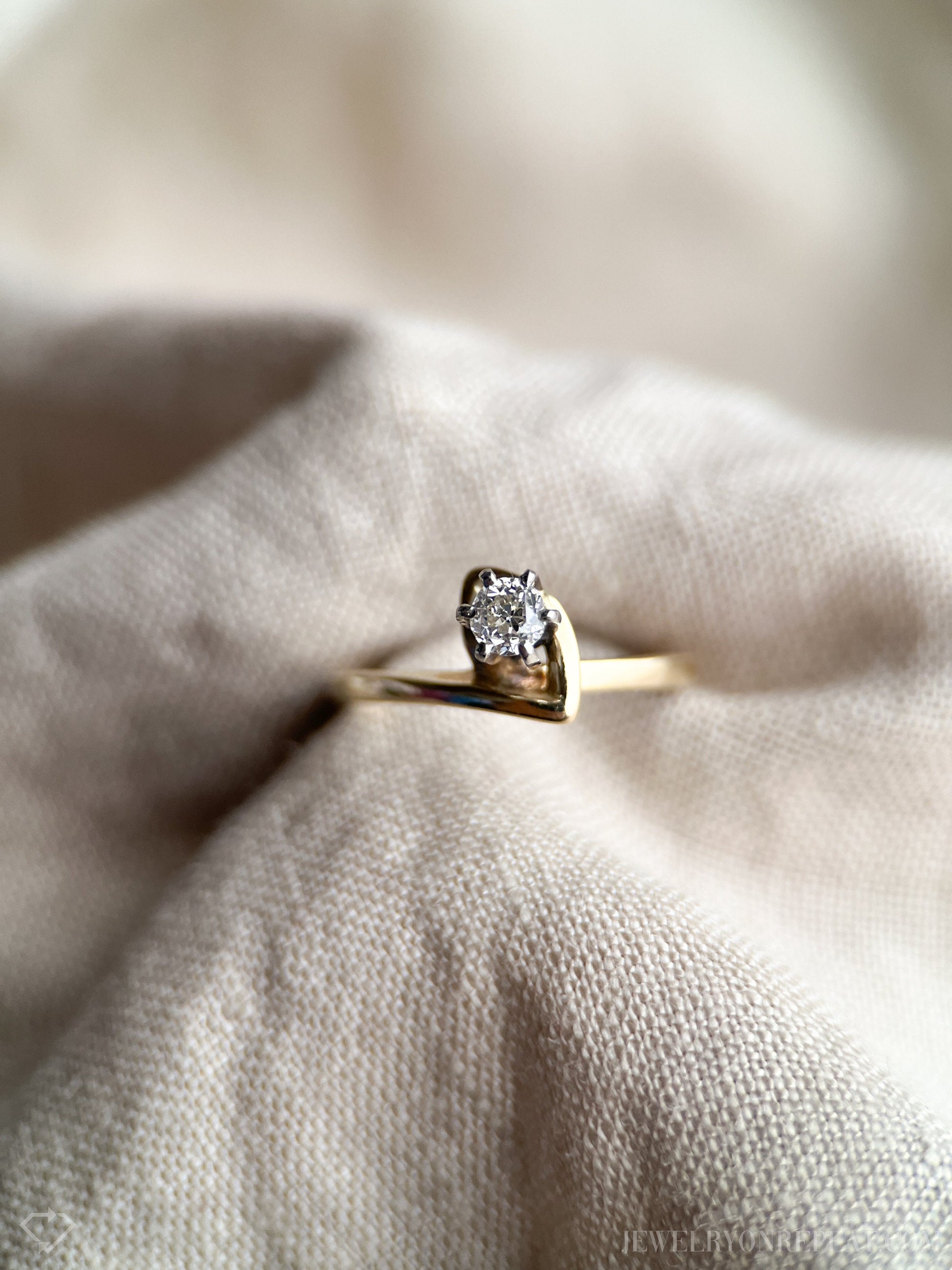Vintage 1970s Diamond Engagement Ring in 14k Gold