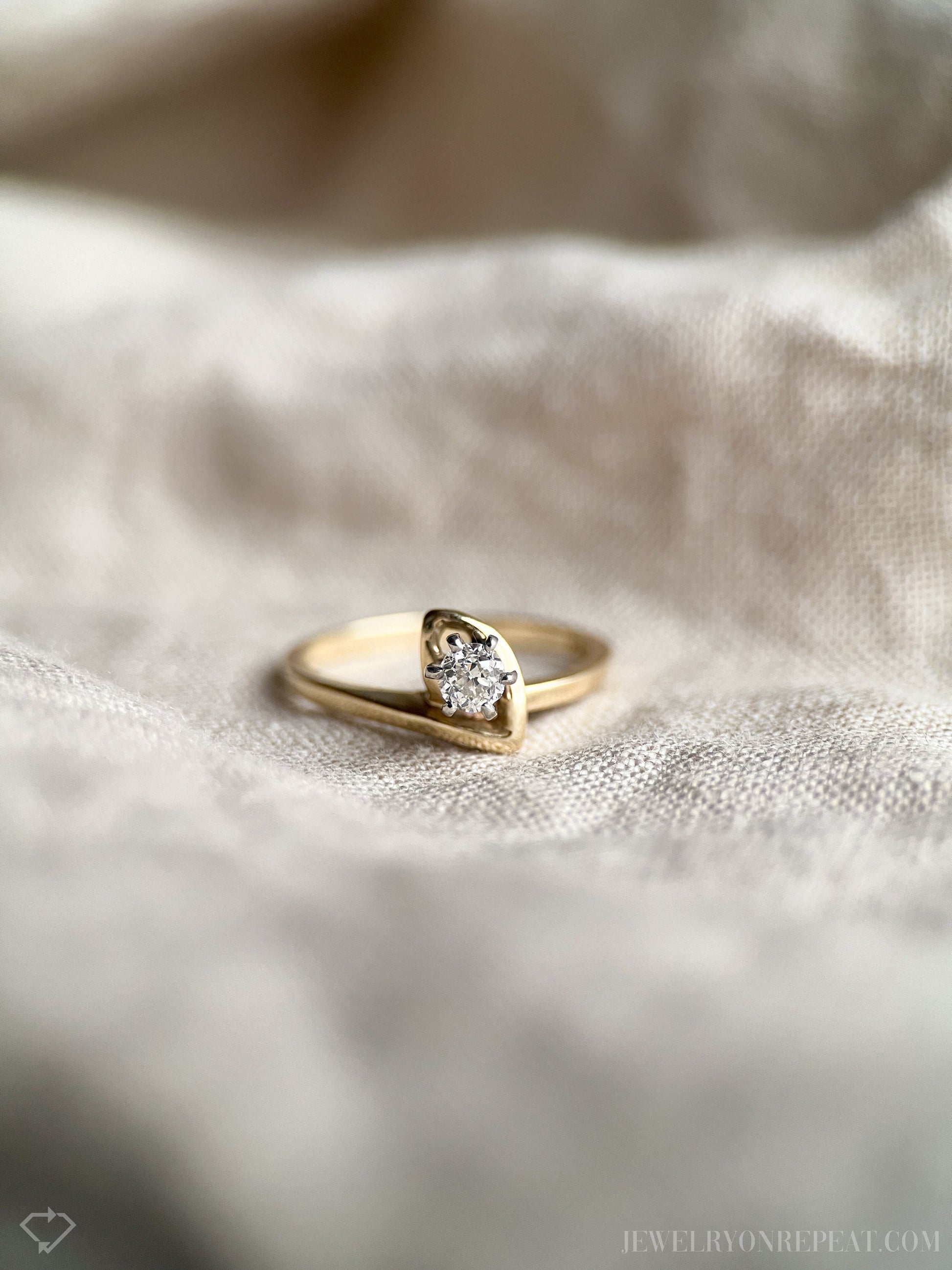 Vintage 1970s Diamond Engagement Ring in 14k Gold