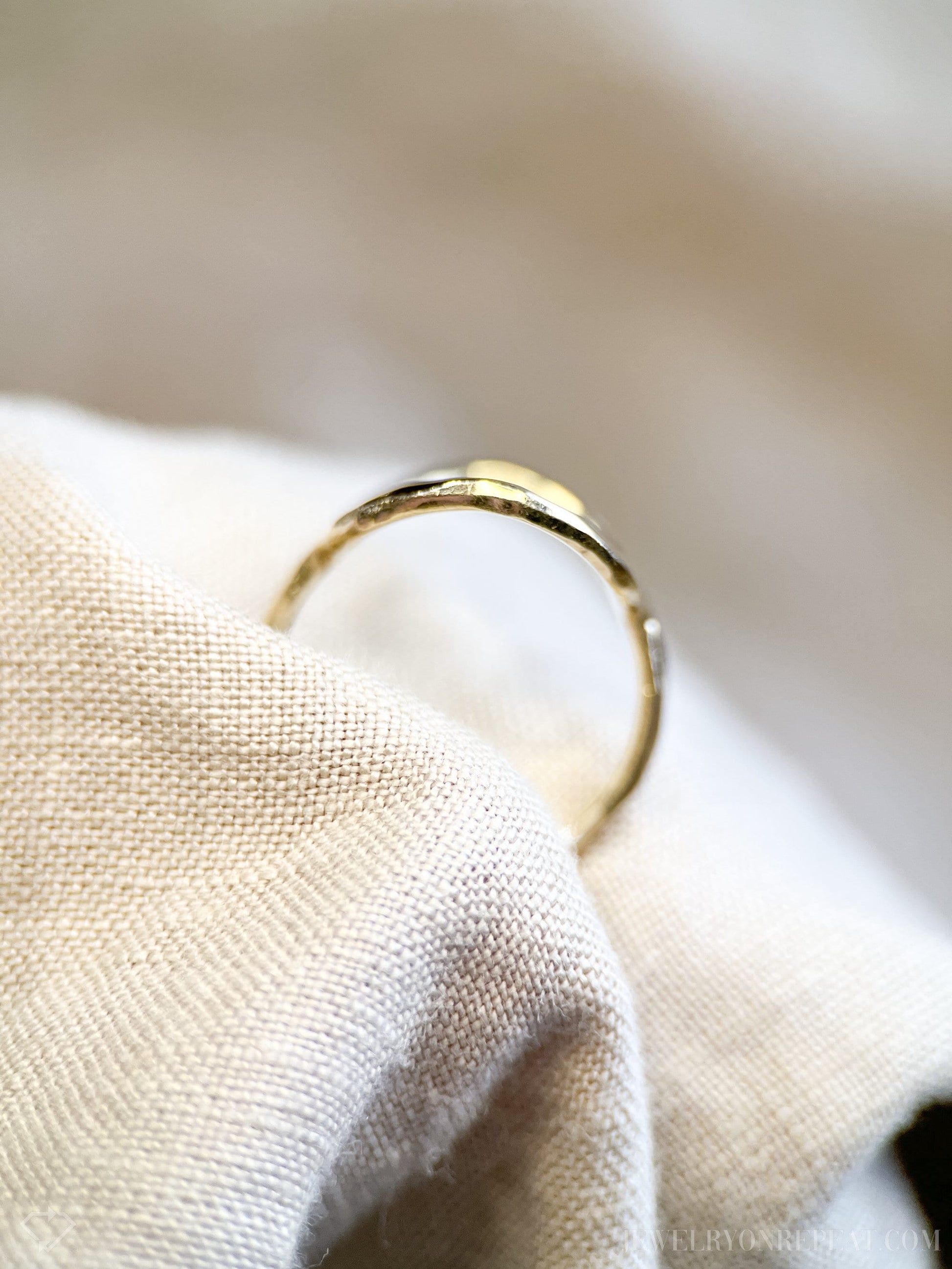 Vintage Open Circle Hammered Ring in 14k Gold