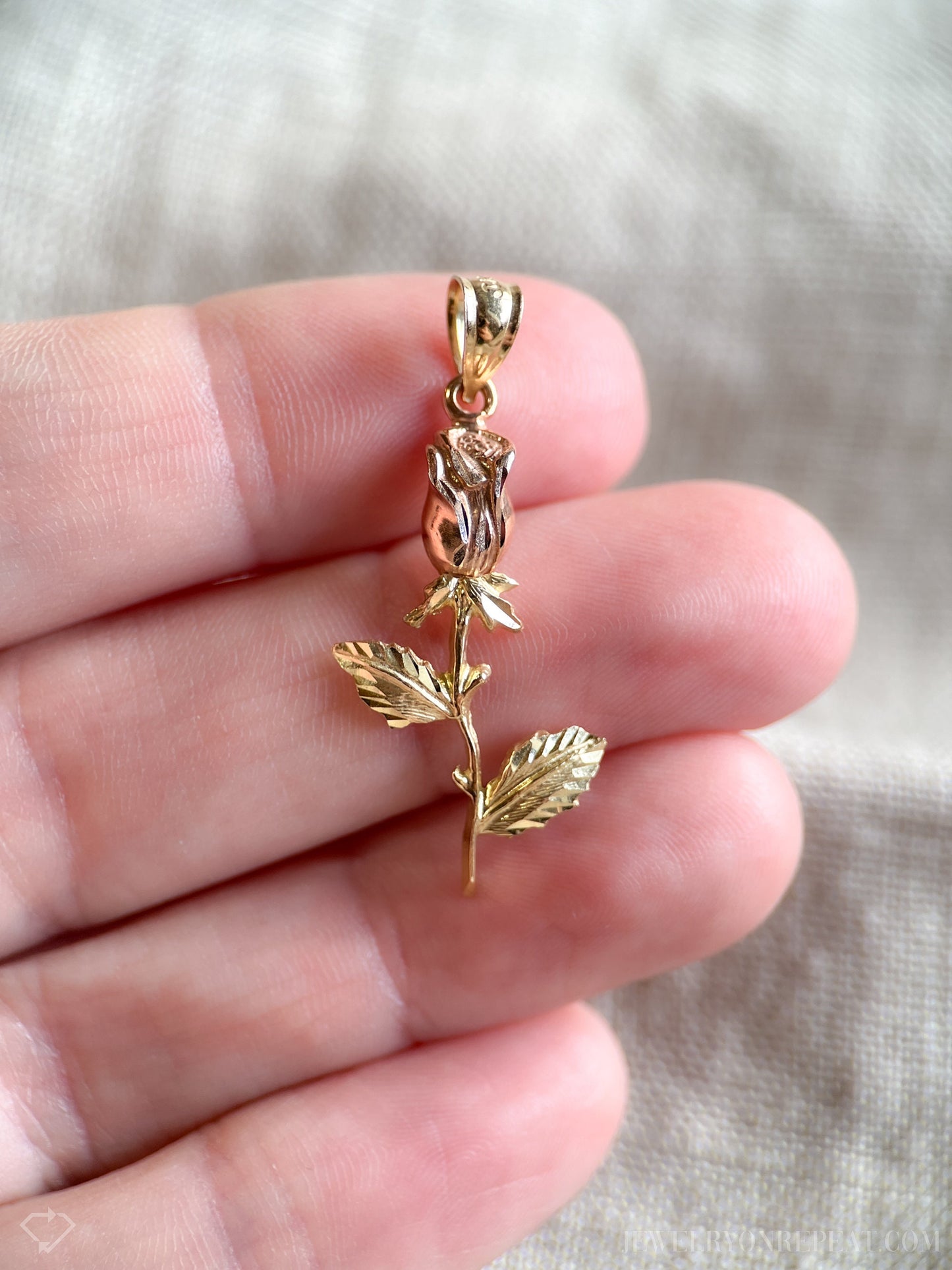 Vintage Rose Flower Pendant in 14k Gold