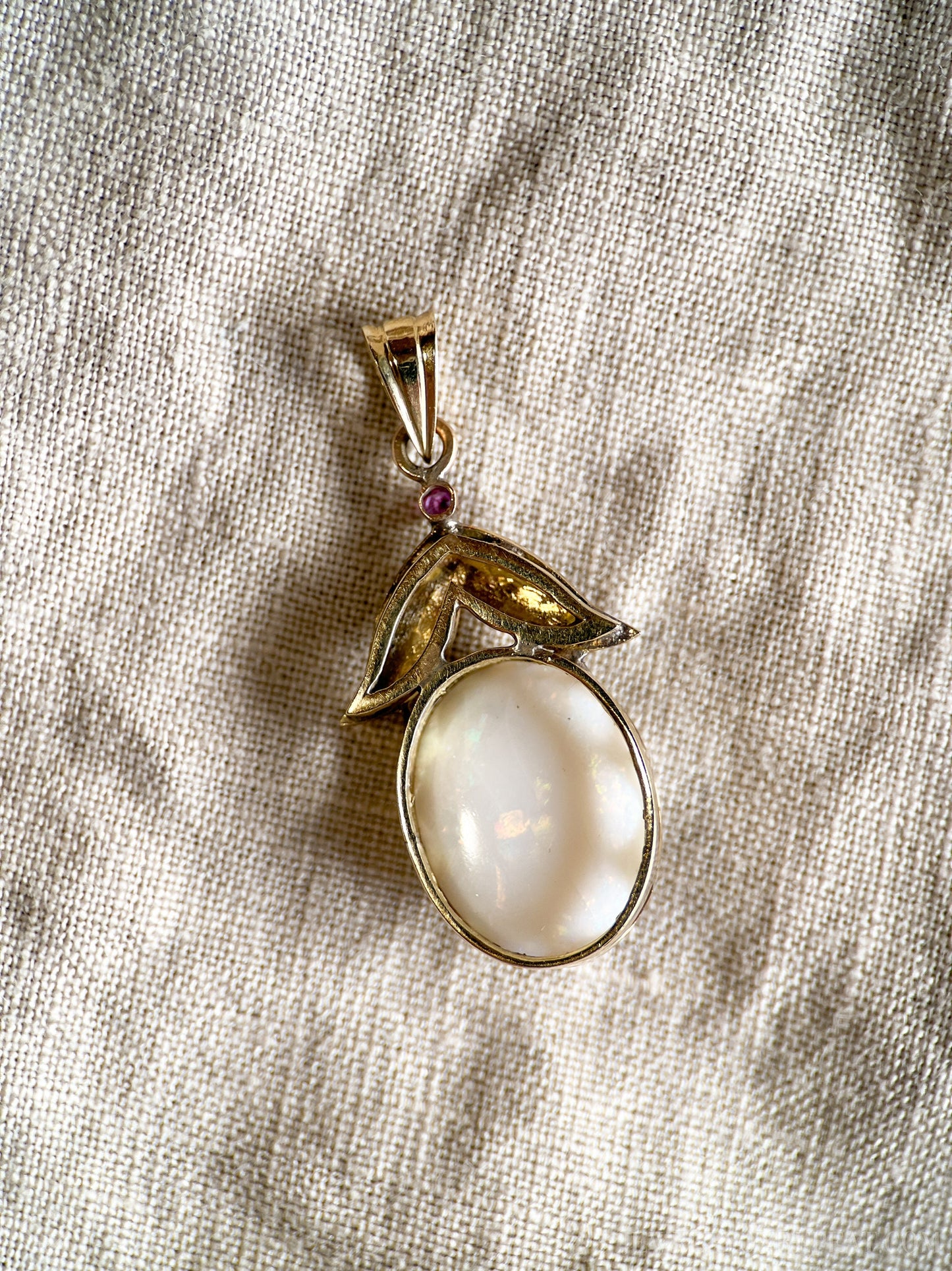 Vintage Opal Floral Pendant in 14k Gold