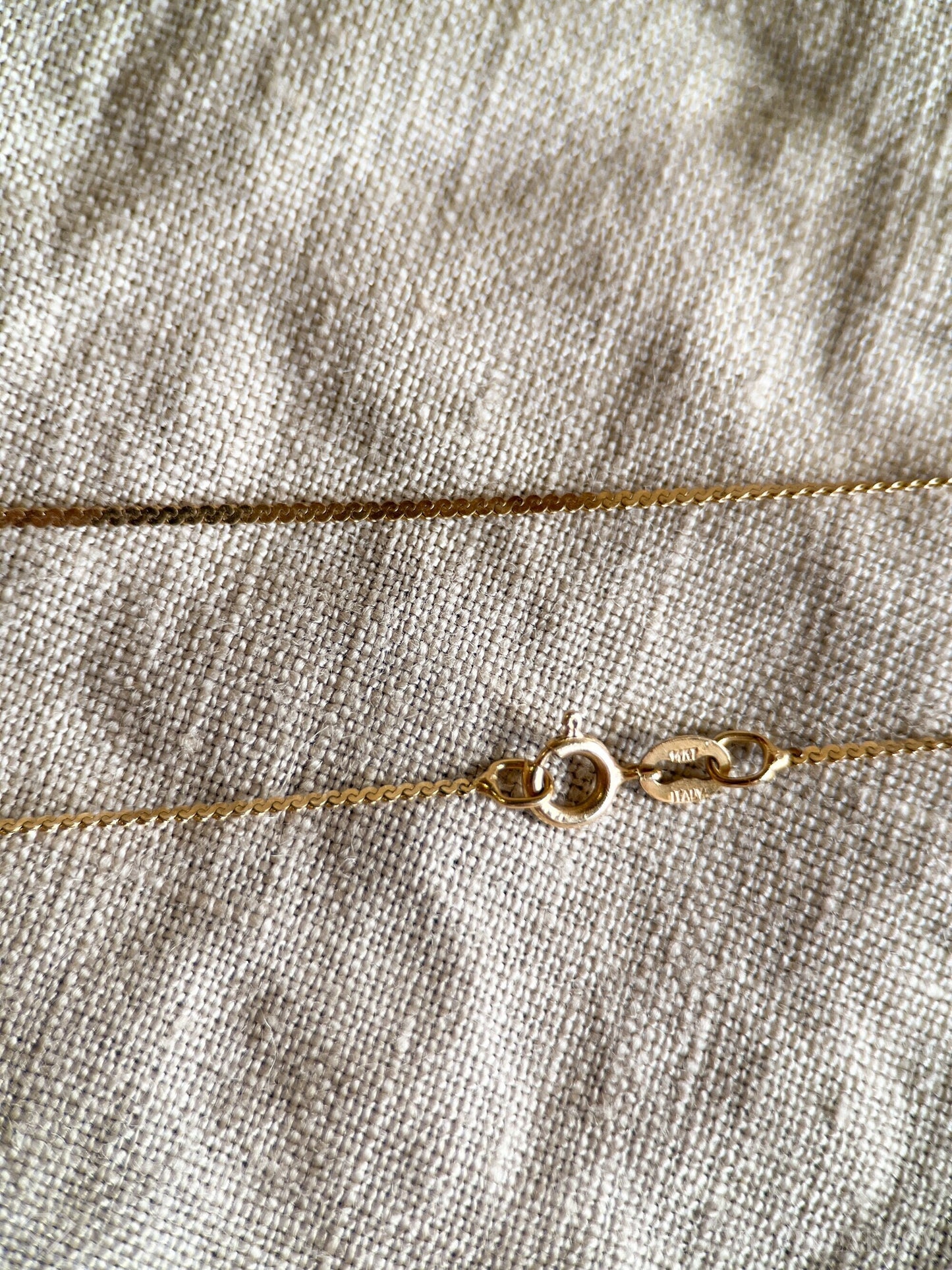 Vintage 18" Serpentine Chain in 14k Gold with Spring Ring Clasp - Timeless