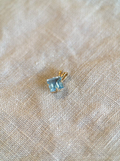 Vintage 1990s Blue Topaz Gemstone Pendant in 14k Gold