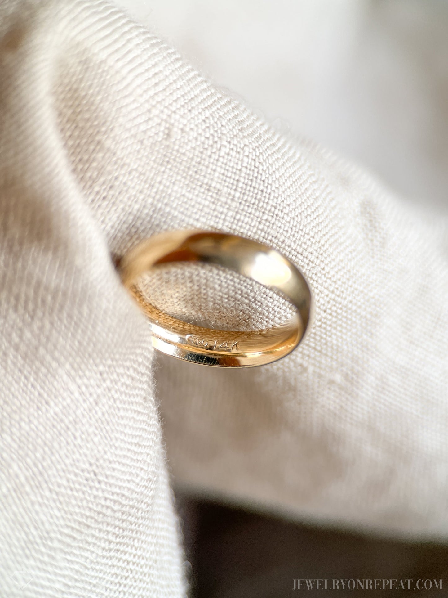 Vintage Simple Gold Wedding Band in 14k Gold