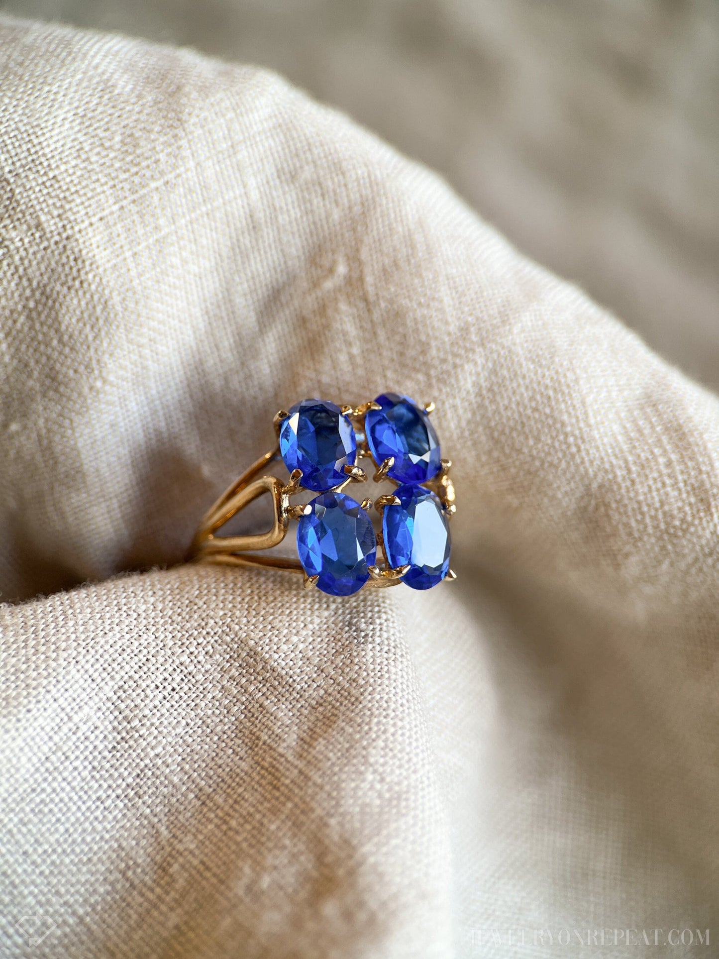 Vintage Blue Spinel Gemstone Cluster Ring in 14k Gold