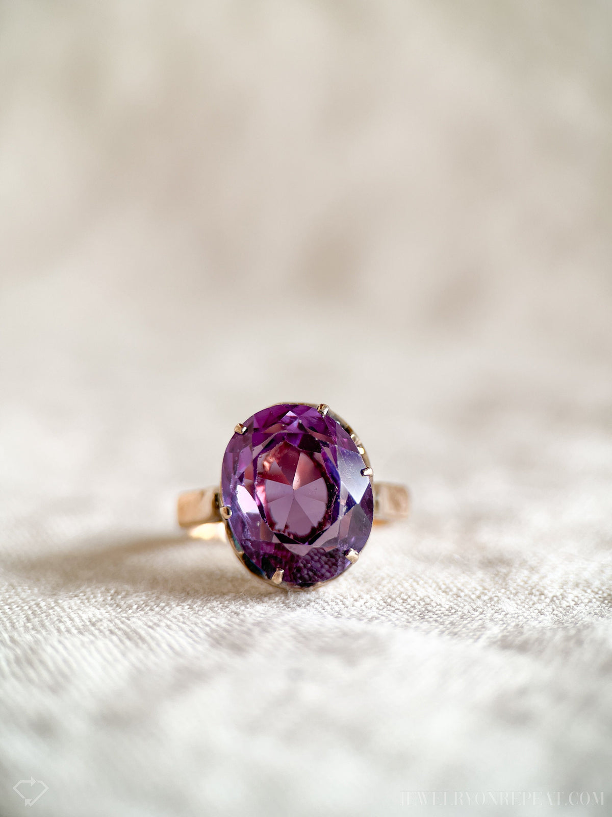 Vintage 1940s Purple Sapphire Gemstone Ring, 14k Gold
