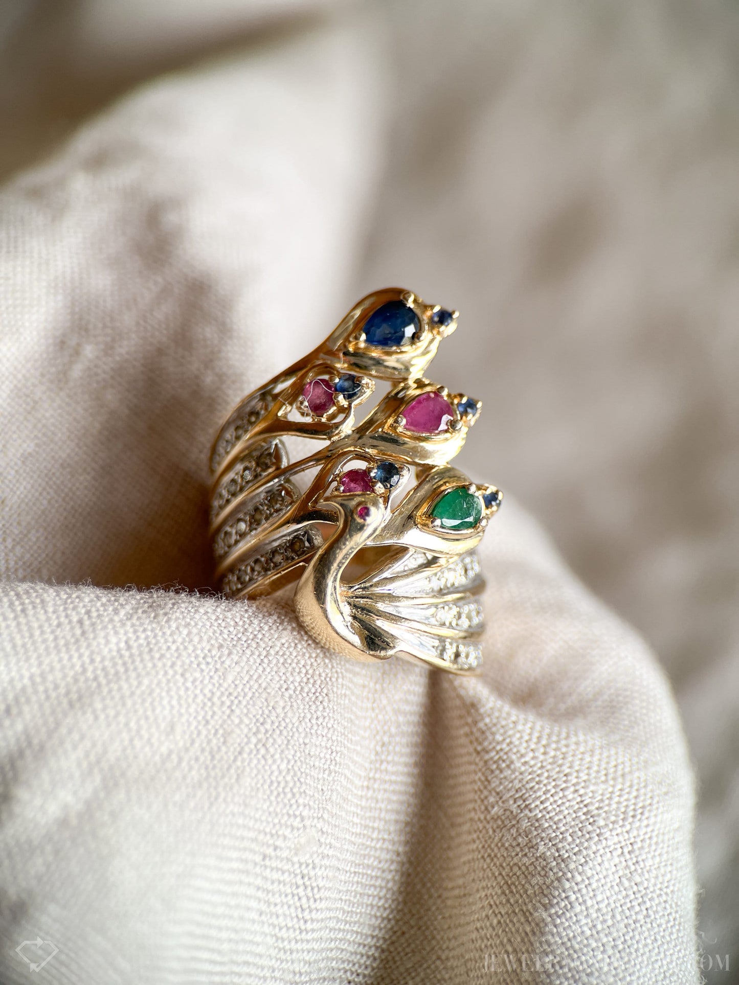 Vintage Peacock Gemstone Ring in 14k Gold