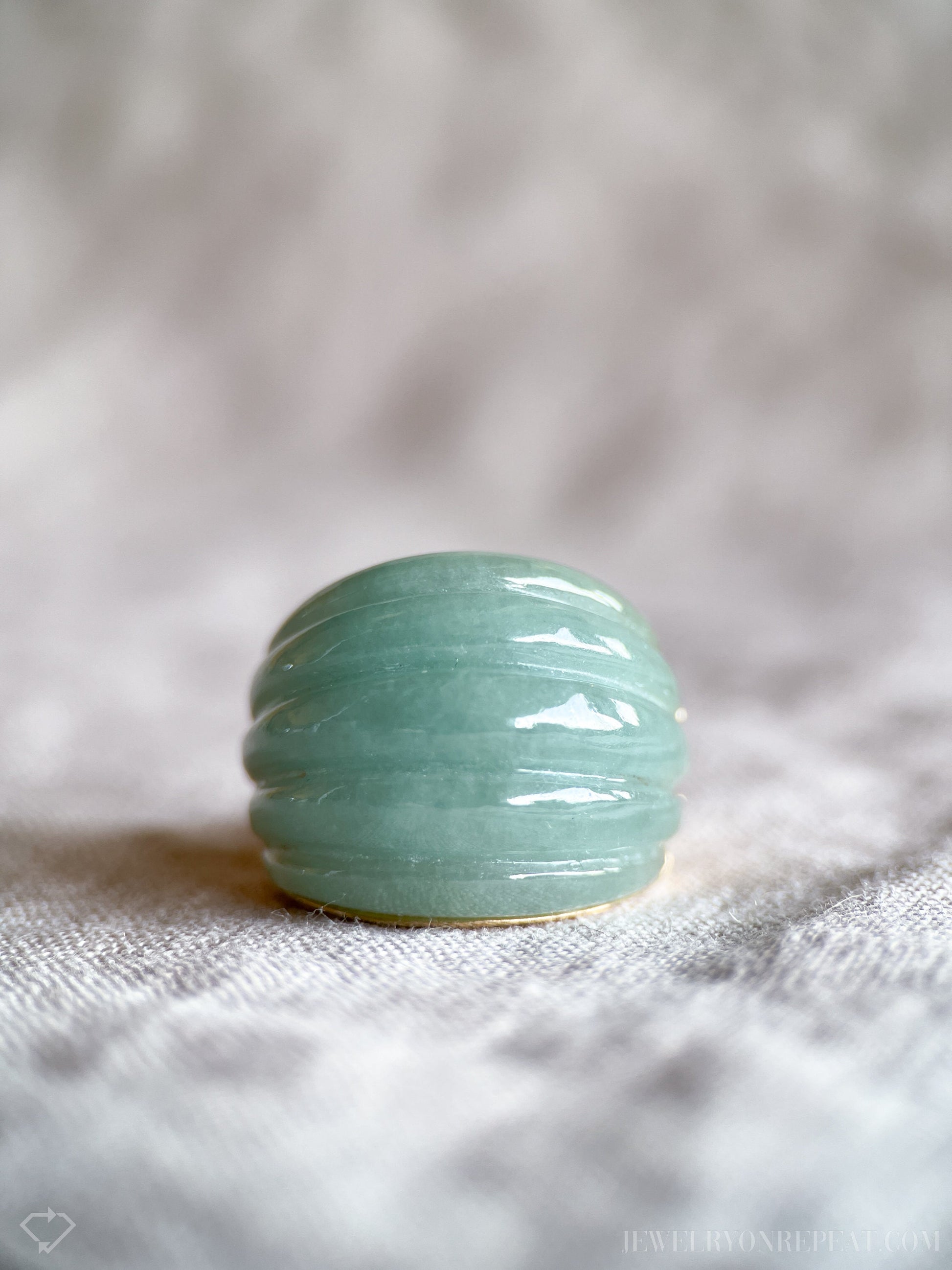 Vintage Jade Dome Band in 14k Gold