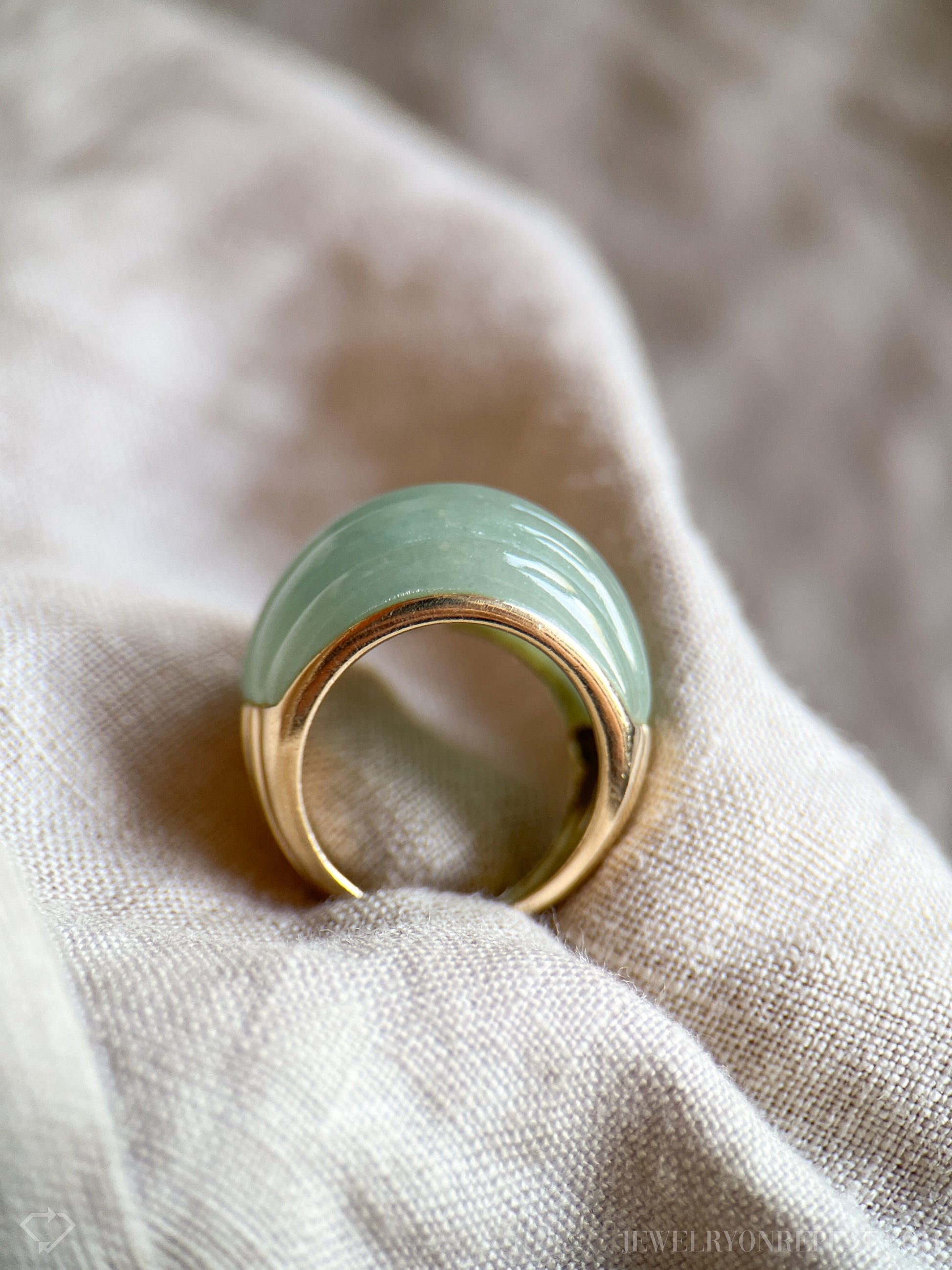 Vintage Jade Dome Band in 14k Gold