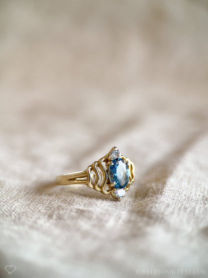 Vintage 1980s Blue Topaz Gemstone Ring in 14k Gold