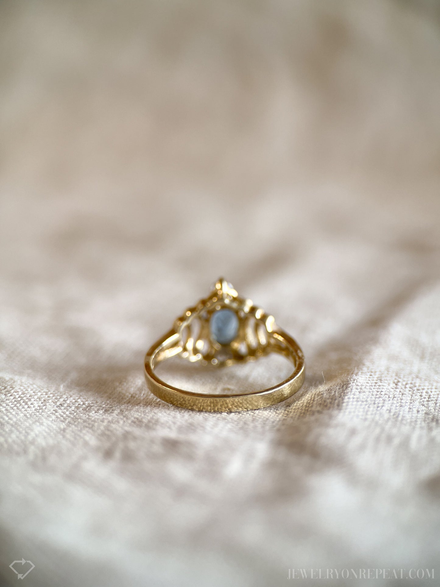 Vintage 1980s Blue Topaz Gemstone Ring in 14k Gold