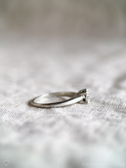 Vintage Diamond Engagement Ring, Round Cut, 18k White Gold, Art Deco 1940s Solitaire