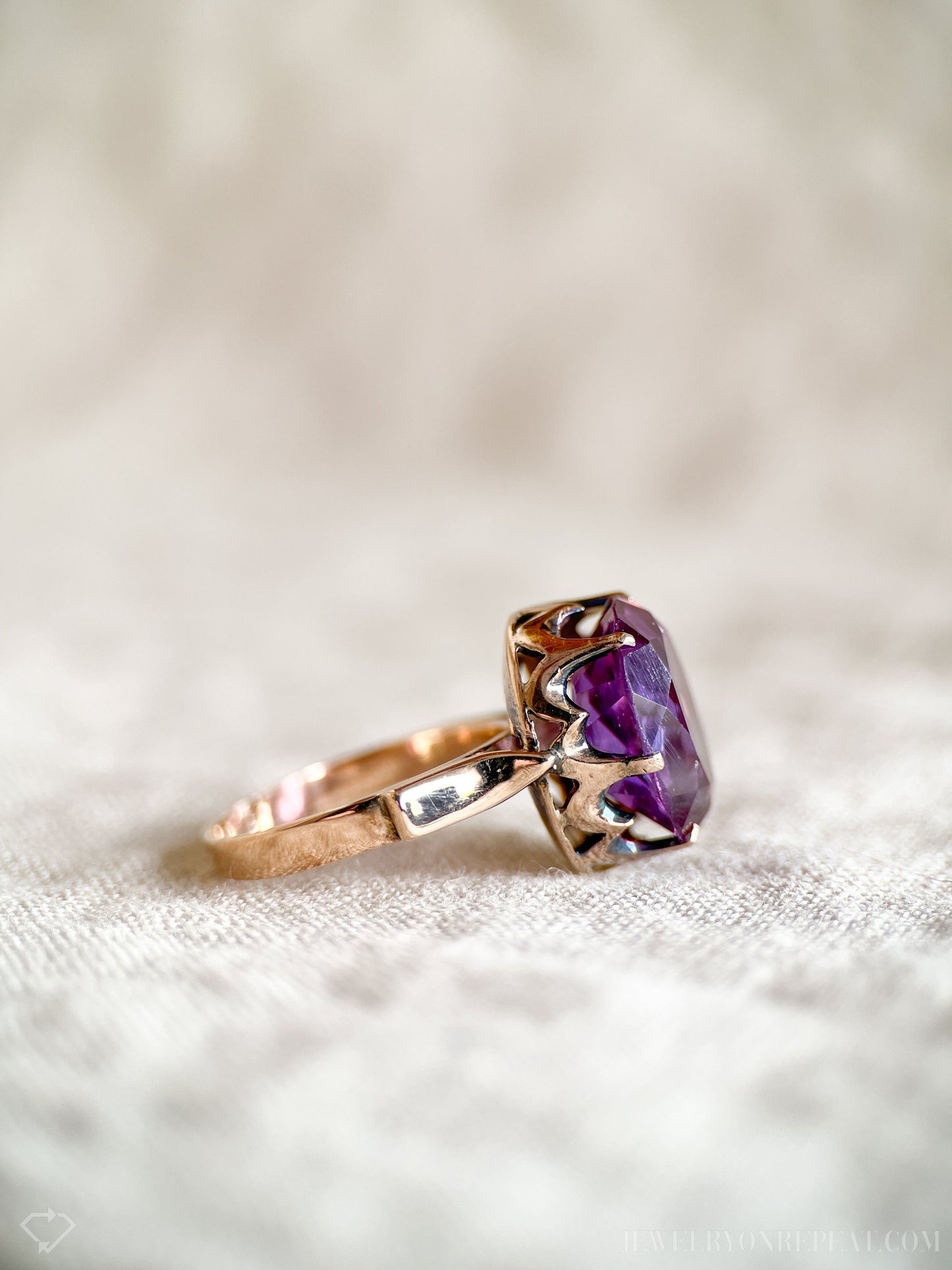 Vintage 1940s Purple Sapphire Gemstone Ring, 14k Gold