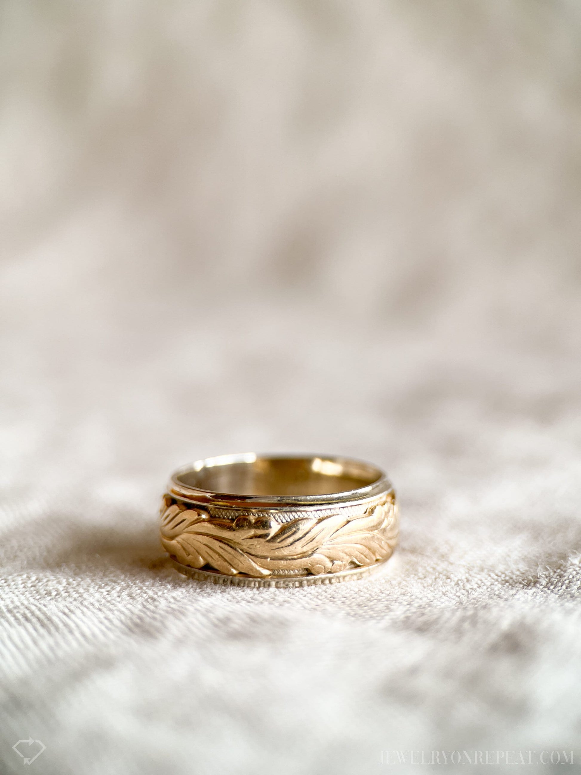 Vintage Floral Filigree Wedding Band in Yellow and White Gold