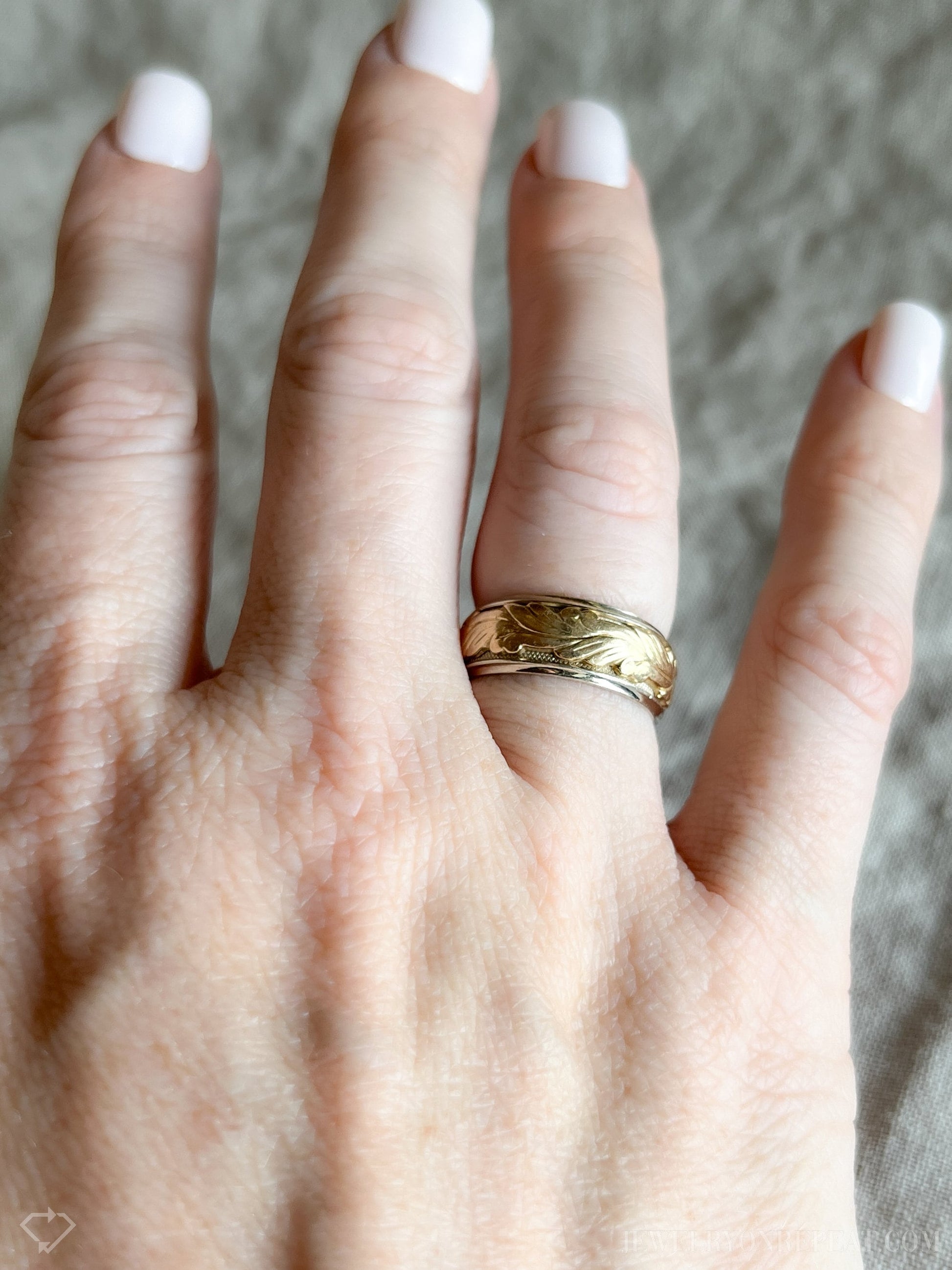 Vintage Floral Filigree Wedding Band in Yellow and White Gold