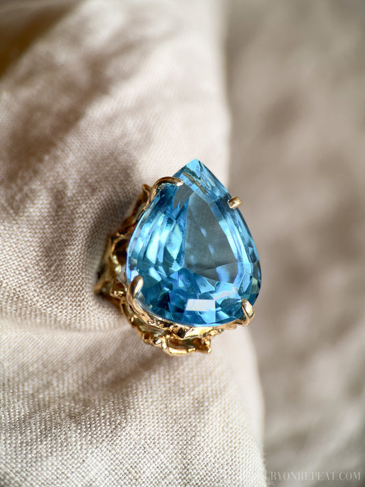 Vintage Blue Topaz Gemstone Ring in 14k Gold