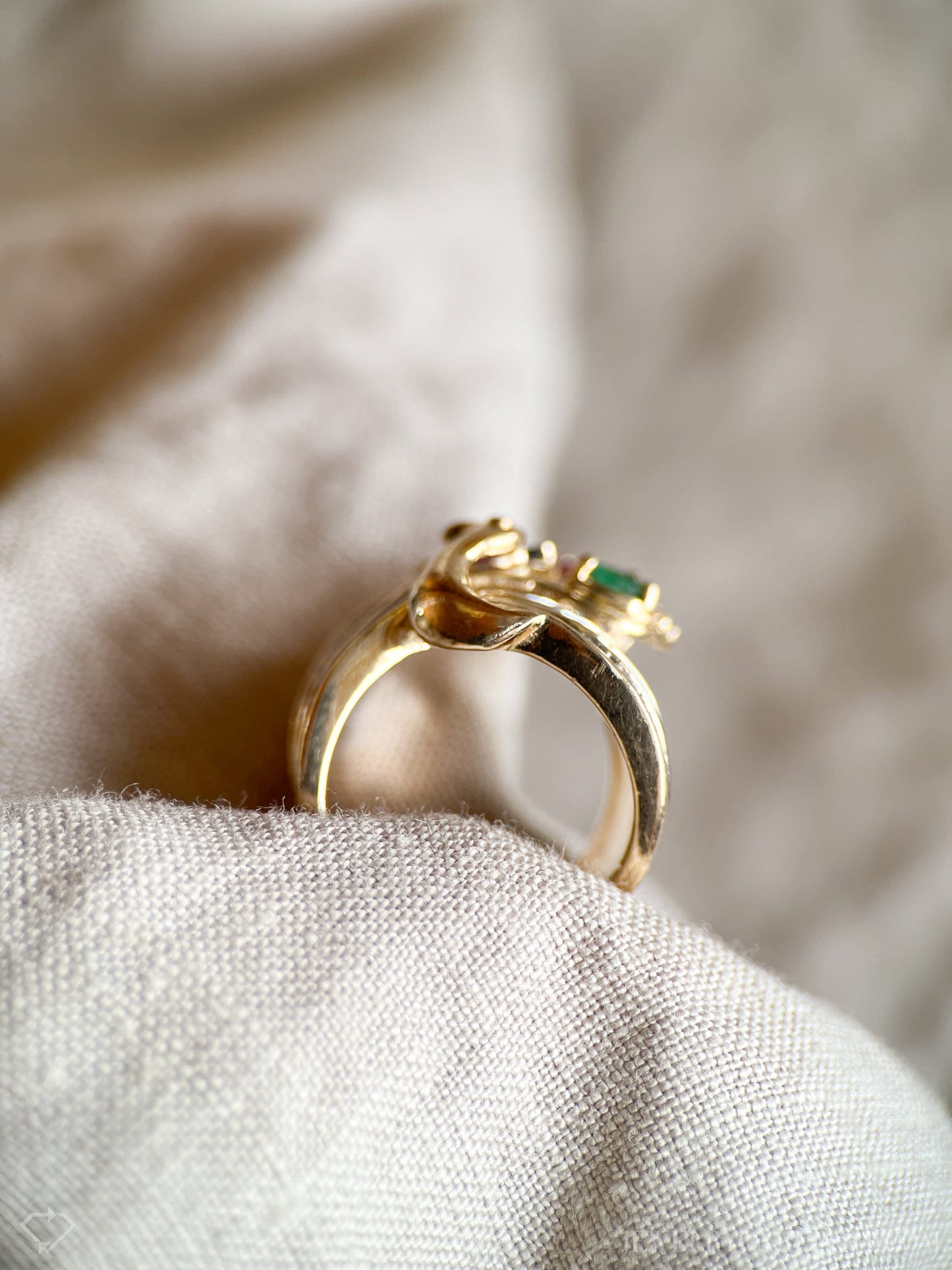 Vintage Peacock Gemstone Ring in 14k Gold