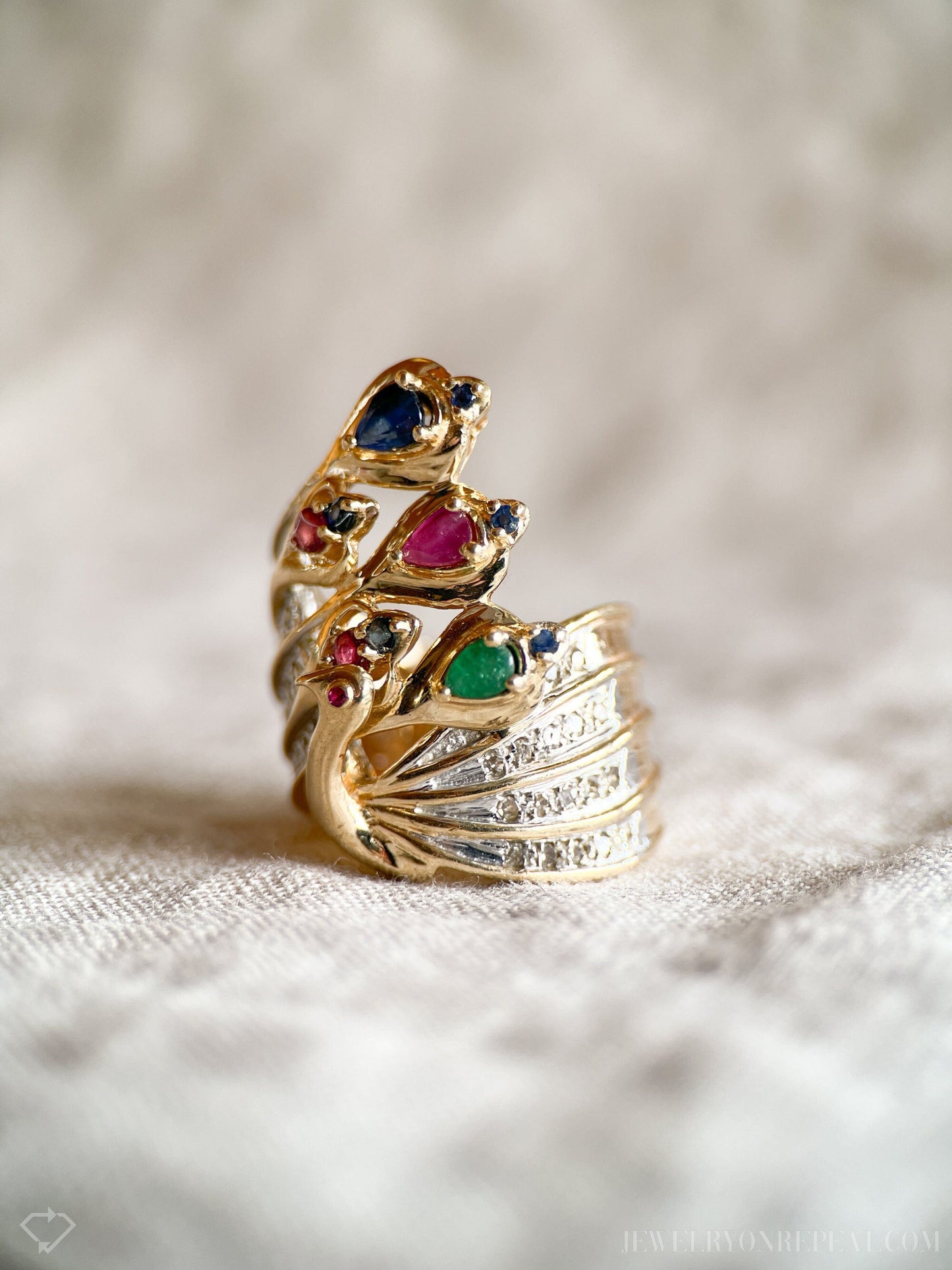 Vintage Peacock Gemstone Ring in 14k Gold