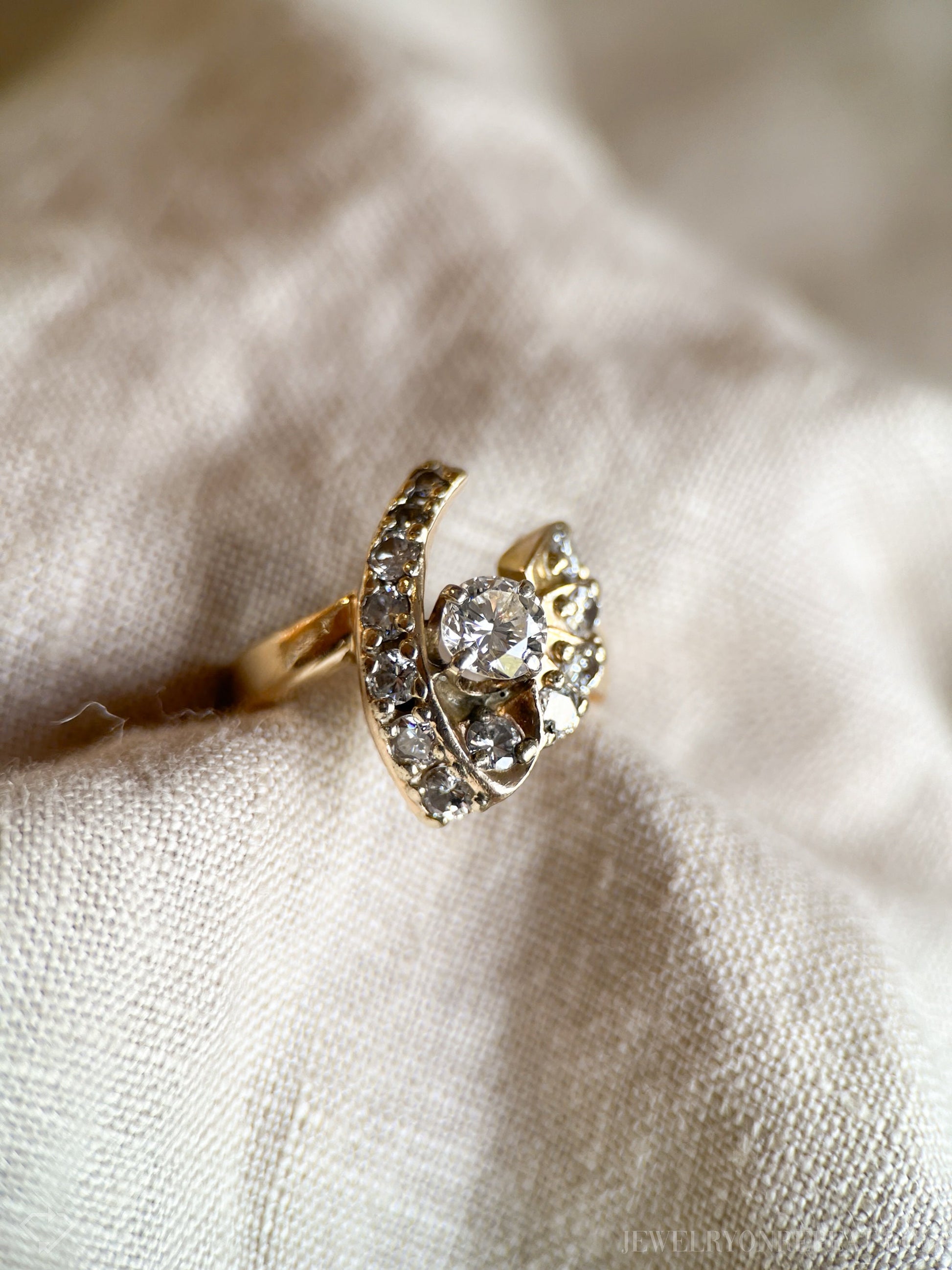 Vintage Diamond V Halo Engagement Ring in 14k Gold