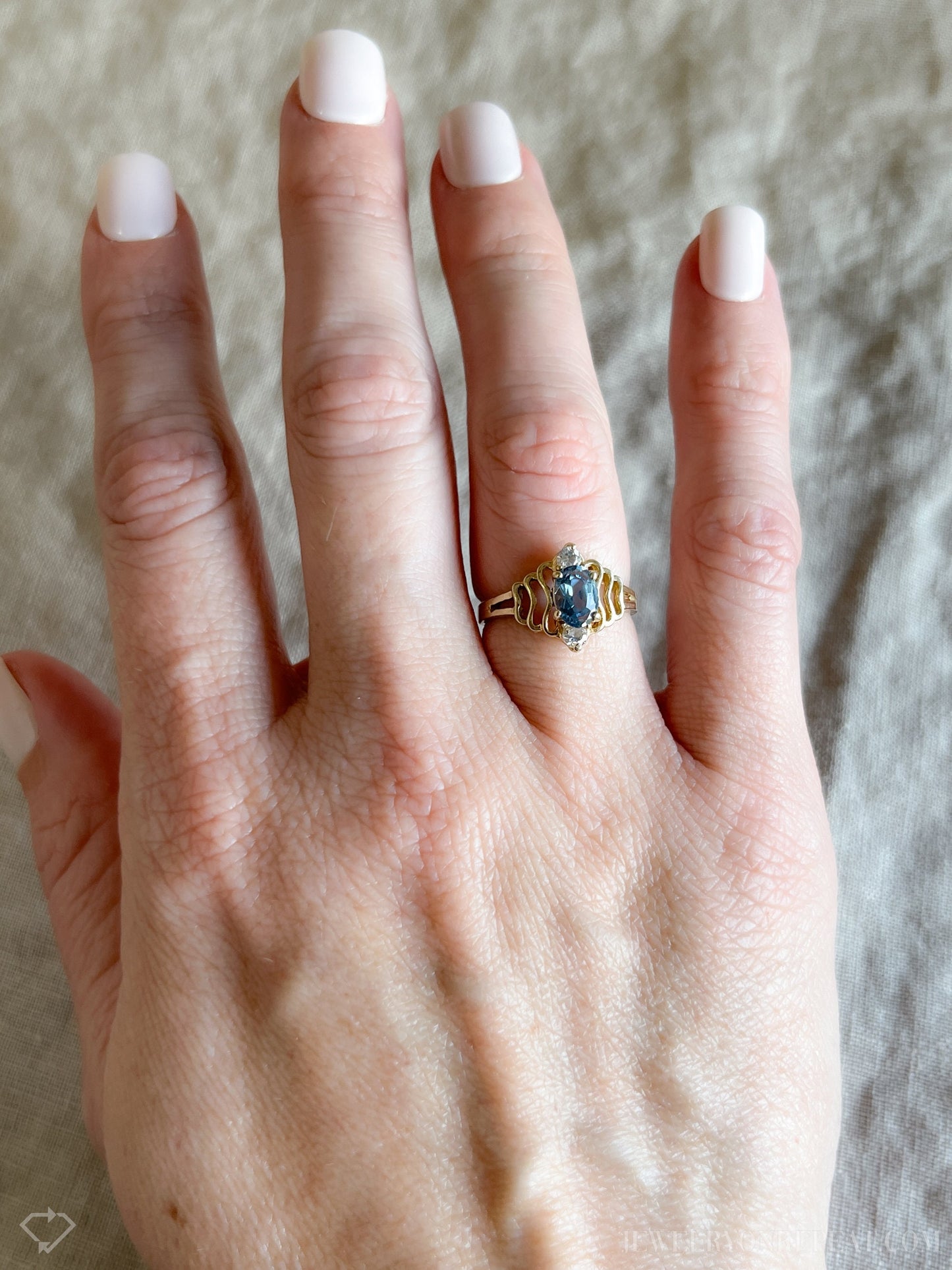 Vintage 1980s Blue Topaz Gemstone Ring in 14k Gold