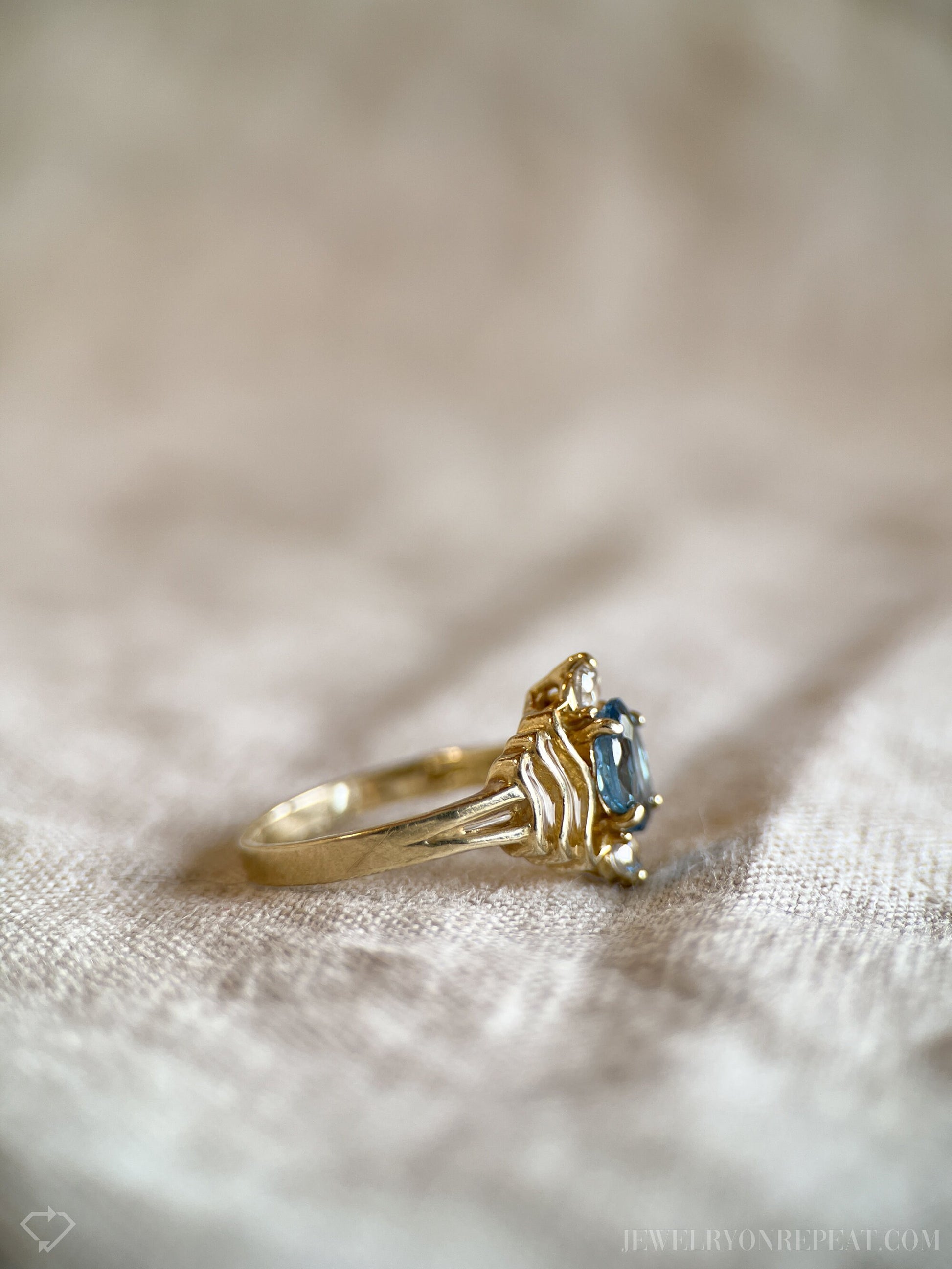 Vintage 1980s Blue Topaz Gemstone Ring in 14k Gold