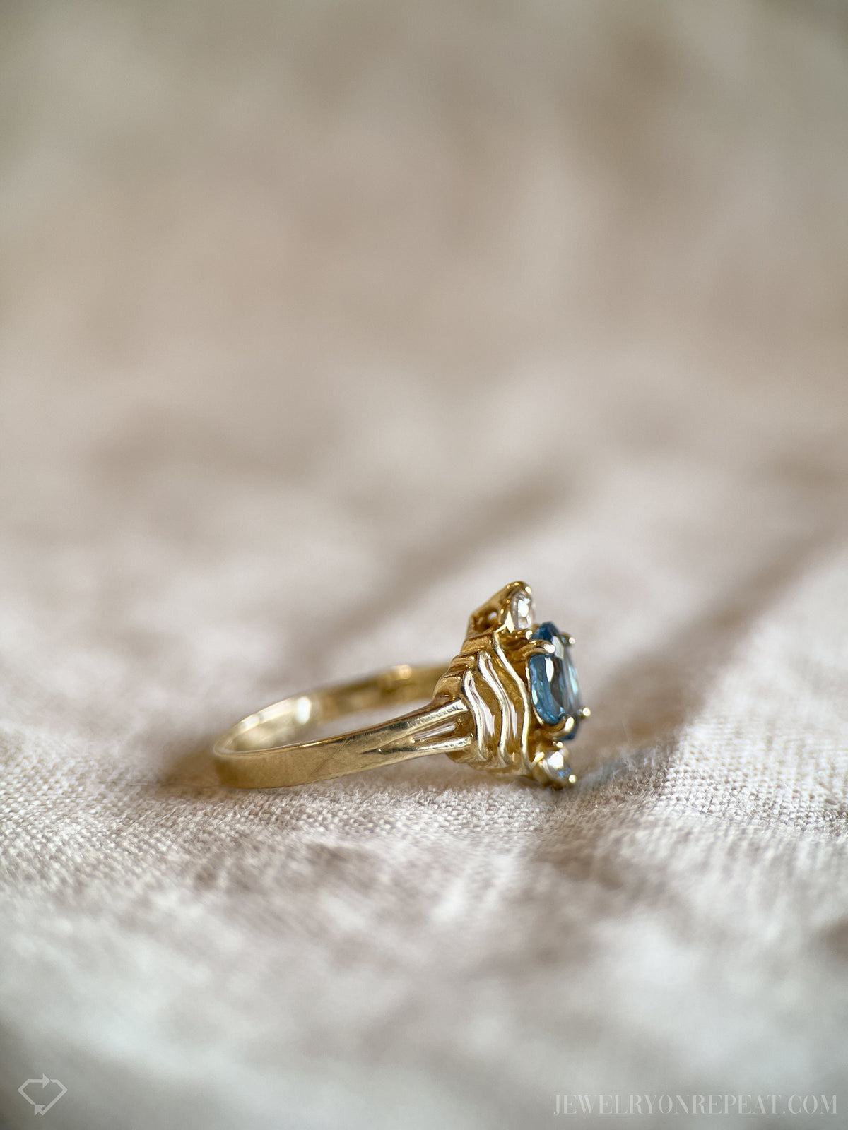 Vintage 1980s Blue Topaz Gemstone Ring in 14k Gold
