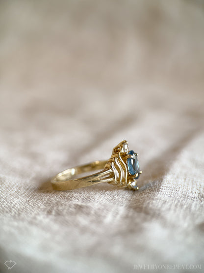 Vintage 1980s Blue Topaz Gemstone Ring in 14k Gold