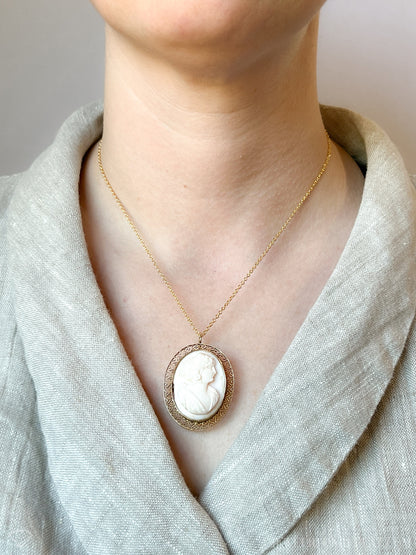 Vintage 1940s Cameo Brooch Pendant in 10k Gold