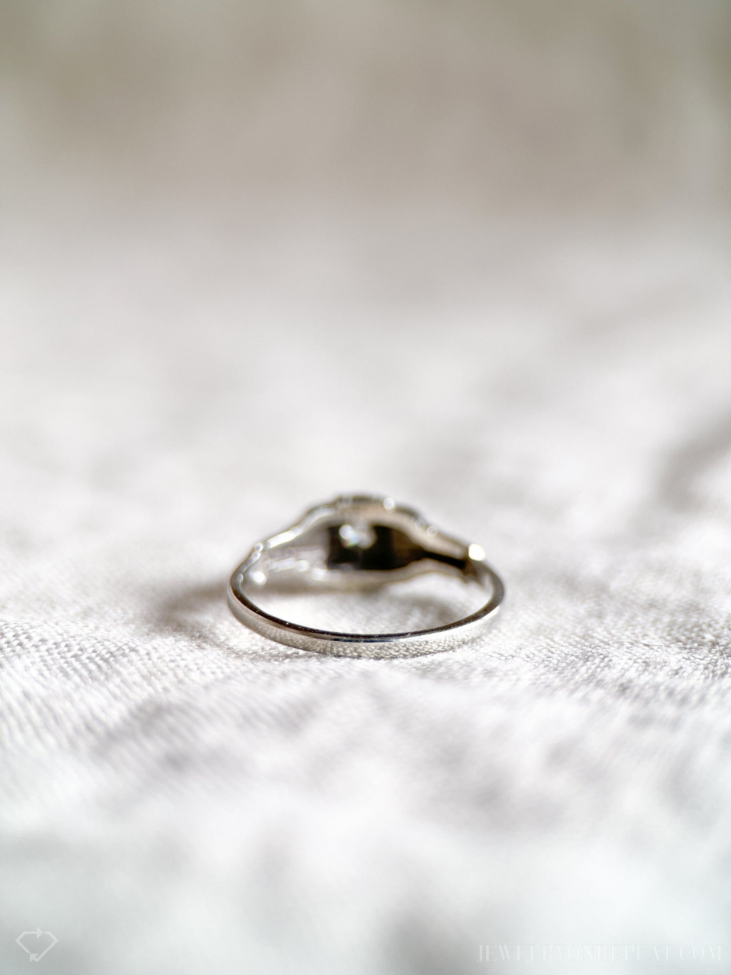 Vintage 1950s Art Deco Diamond Ring