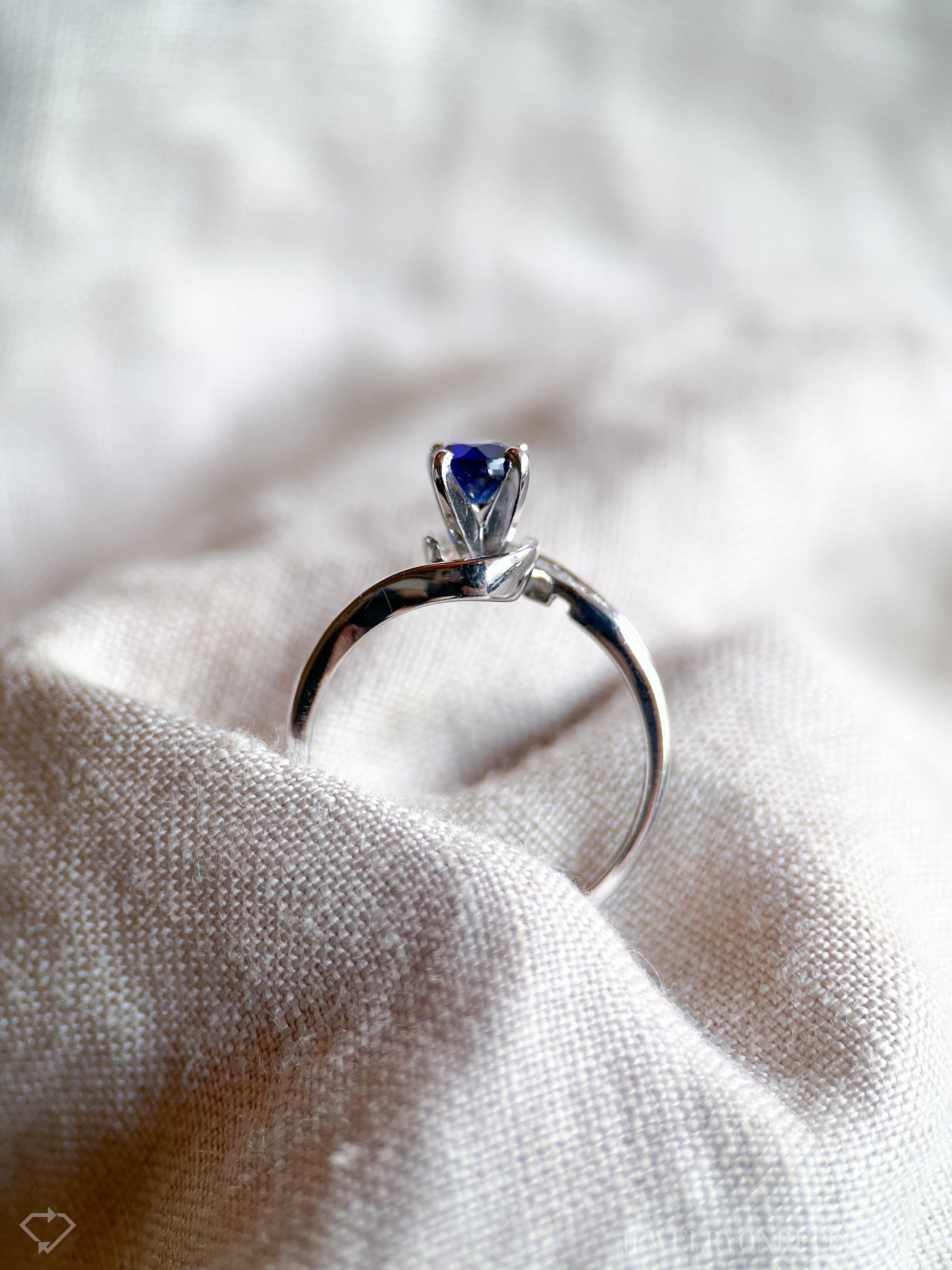 Vintage Blue Sapphire Gemstone Ring in 10k White Gold