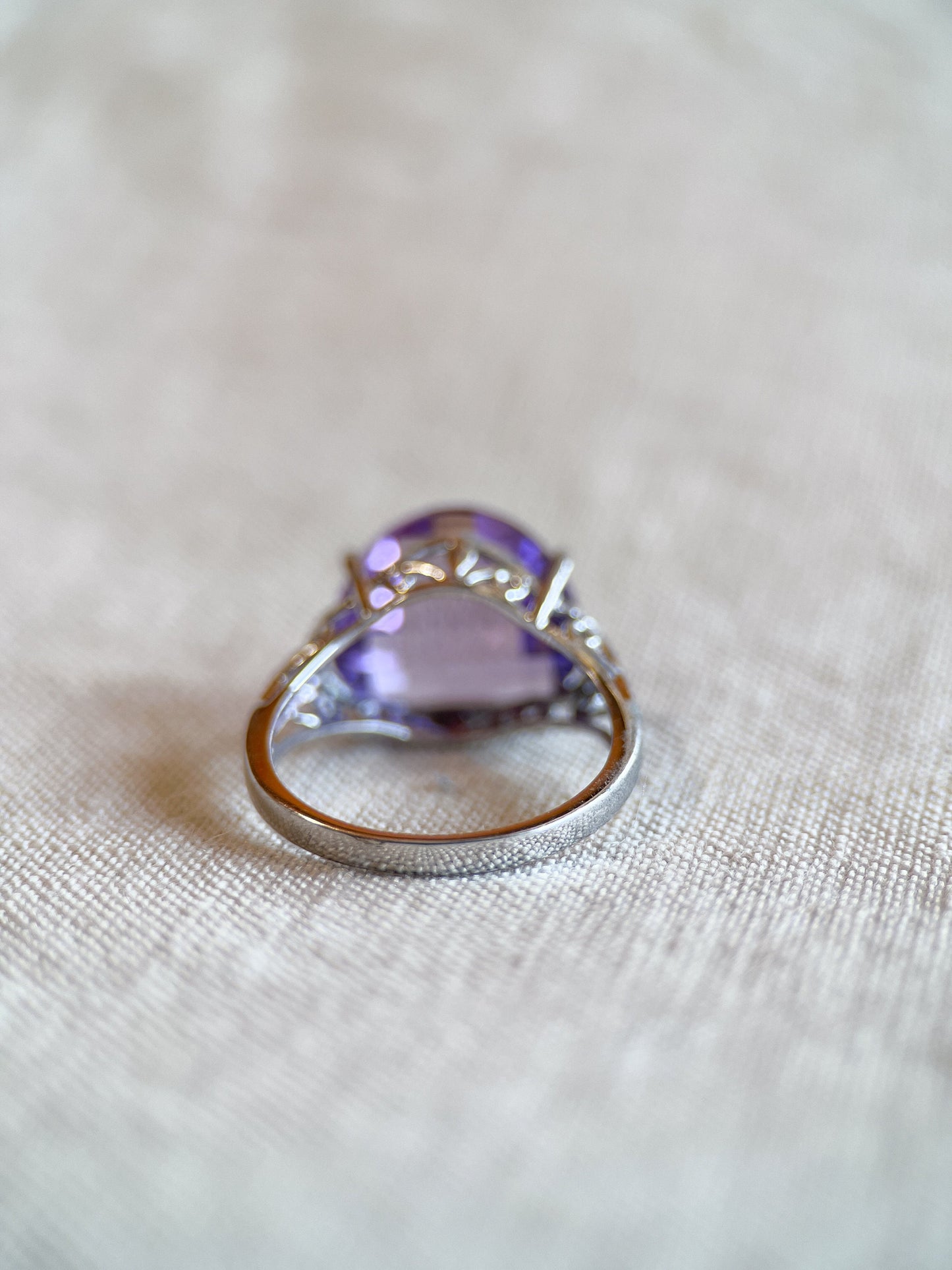 Vintage Purple Amethyst Gemstone Ring in 10k White Gold