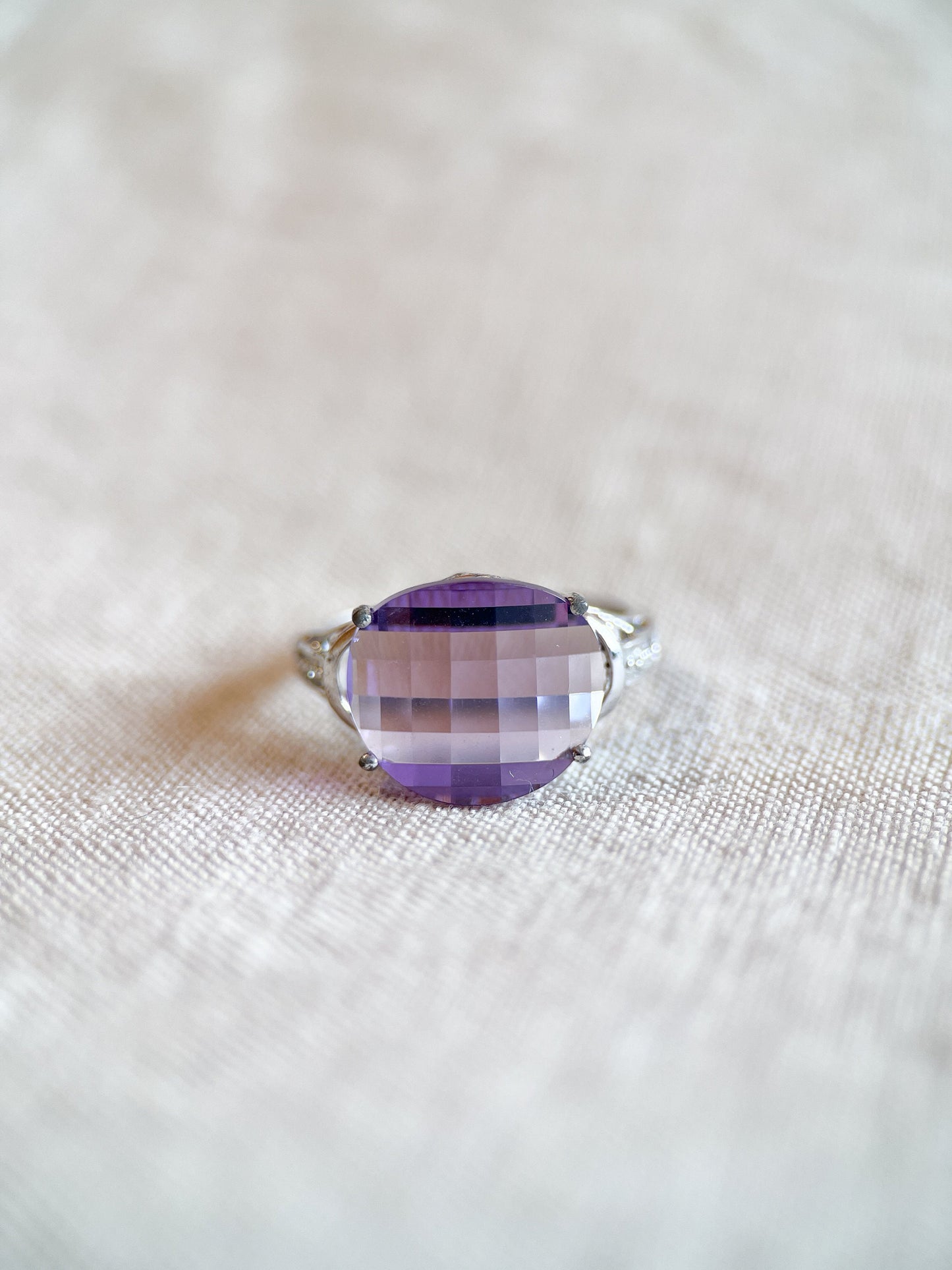 Vintage Purple Amethyst Gemstone Ring in 10k White Gold