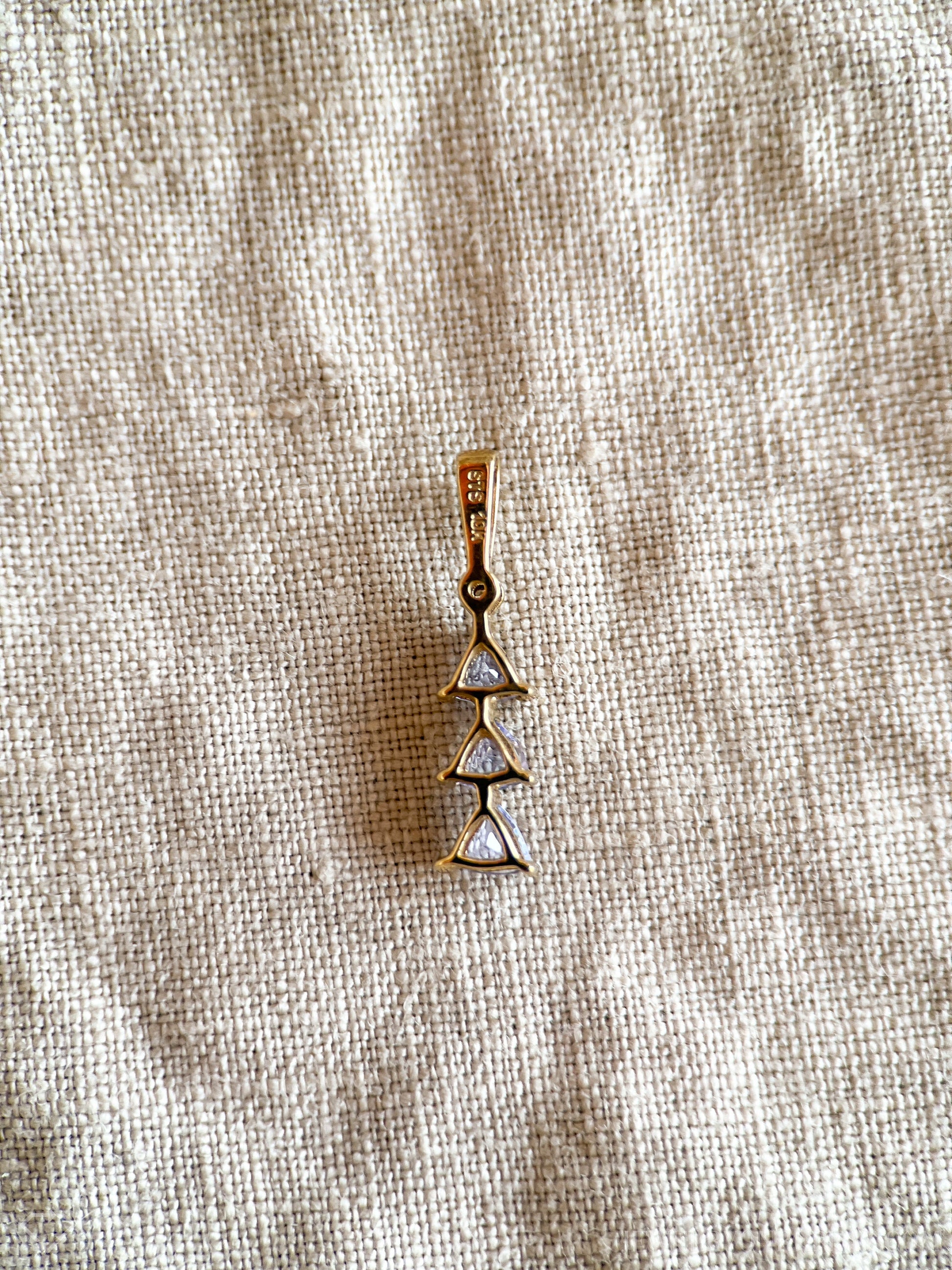 Vintage 1990s Tanzanite Three Stone Pendant in 10k Gold