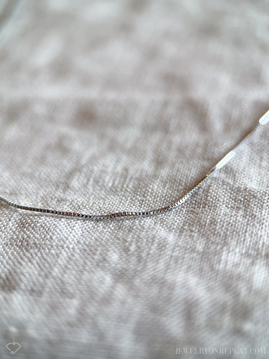 Vintage 18" Box Chain in 14k White Gold with Spring Ring Clasp