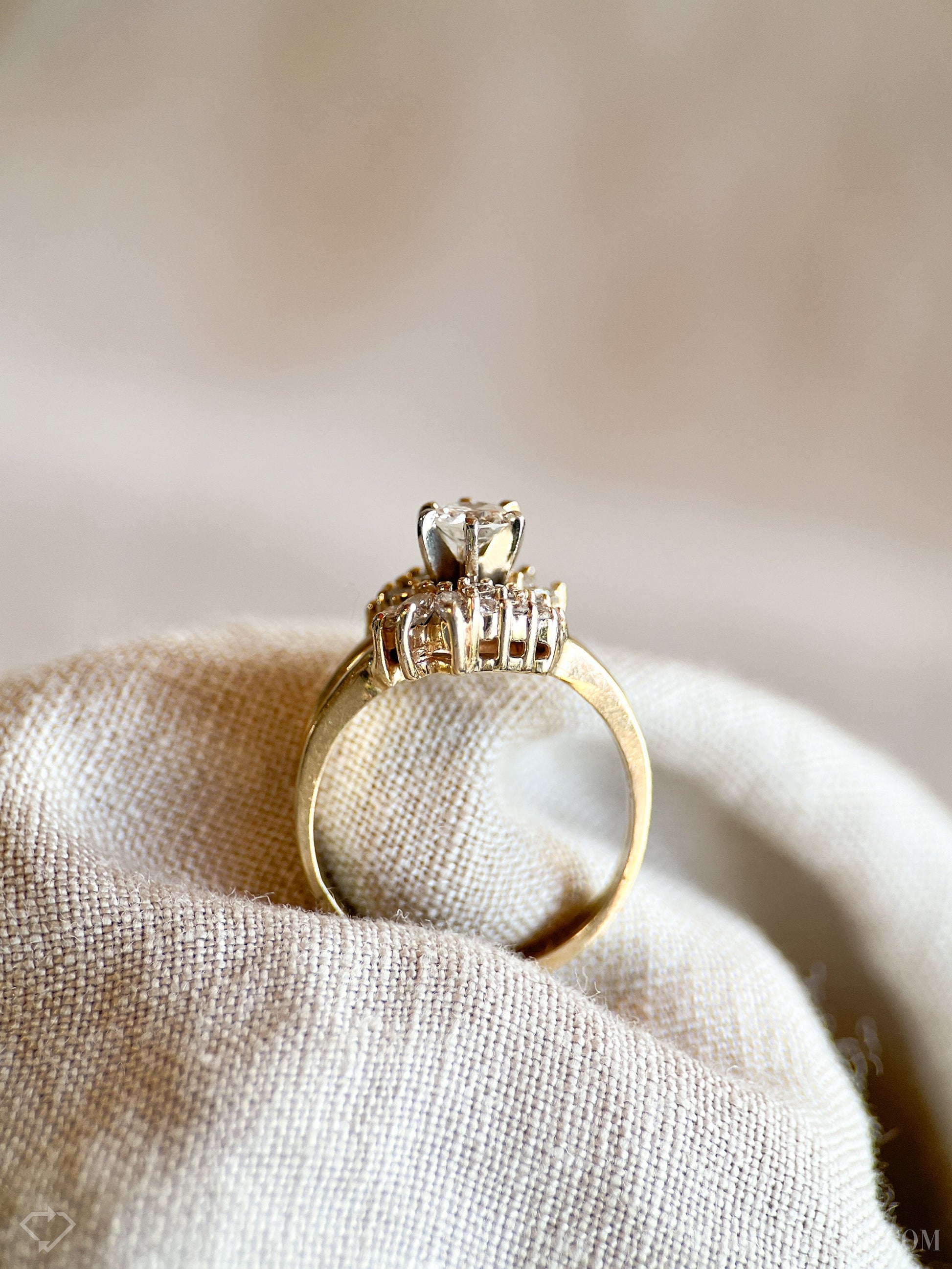 Vintage Diamond Engagement Ring in 14k Gold