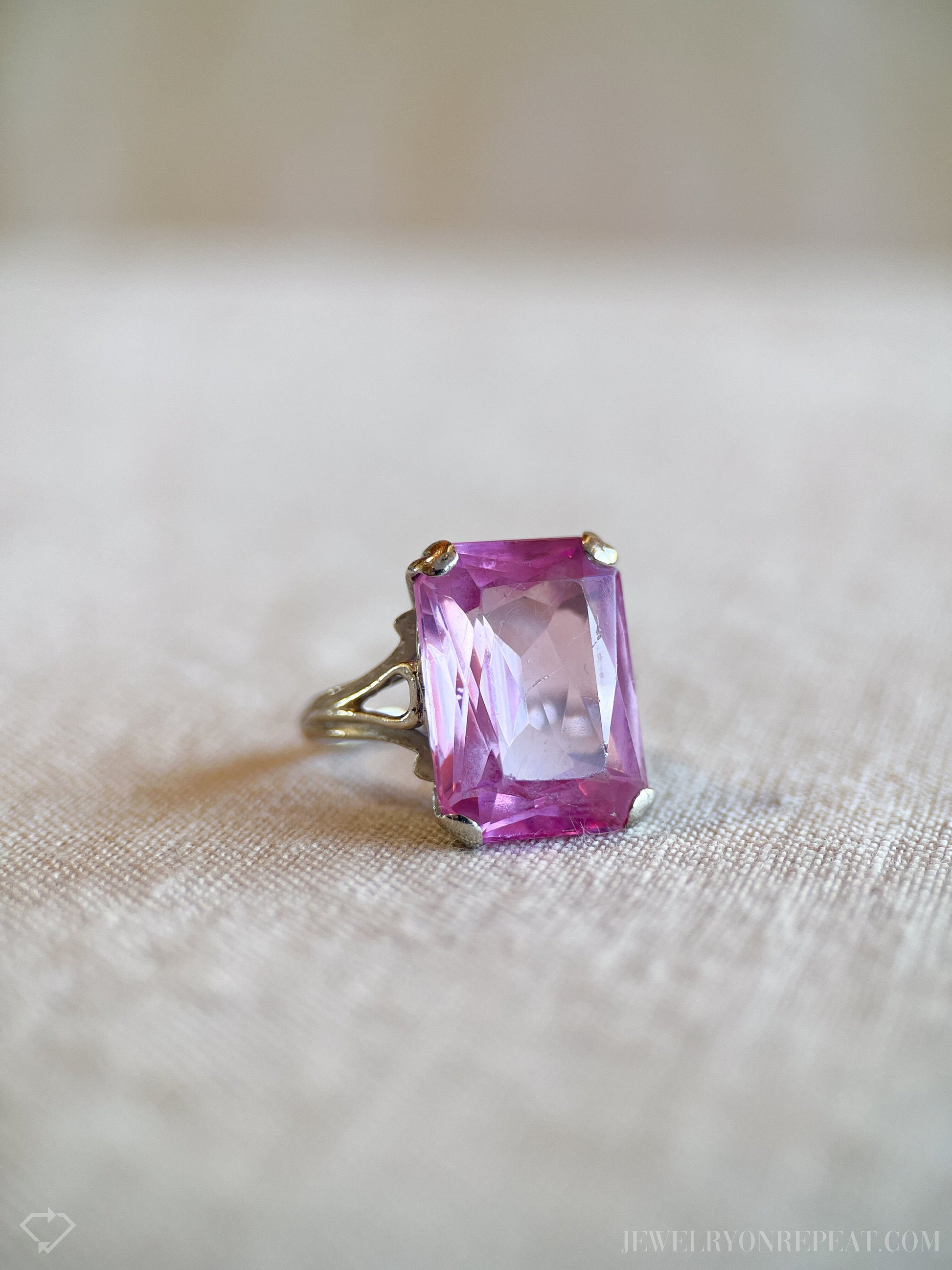 Vintage Pink Sapphire Gemstone Ring in 14k White Gold