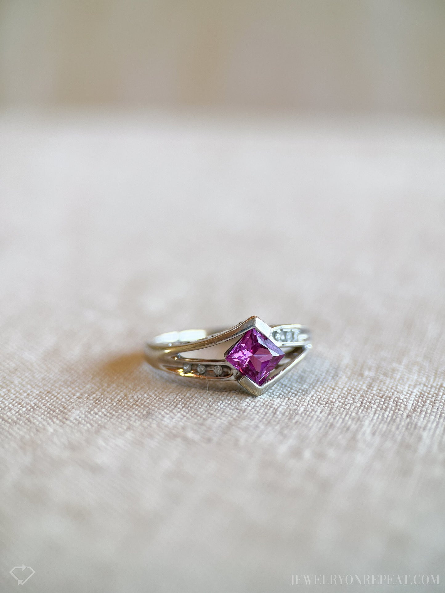 Vintage Pink Sapphire Gemstone Ring in 10k White Gold