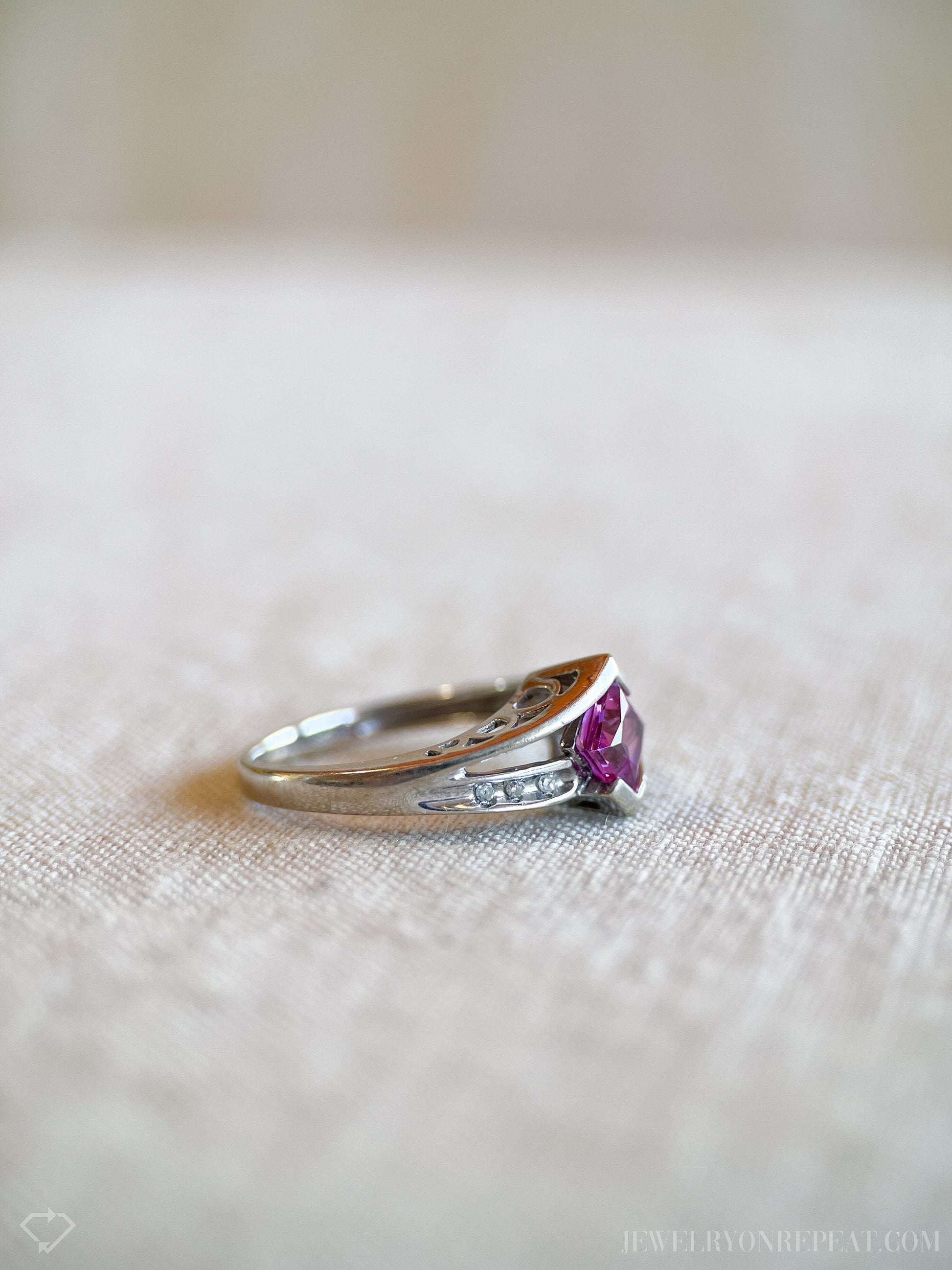 Vintage Pink Sapphire Gemstone Ring in 10k White Gold