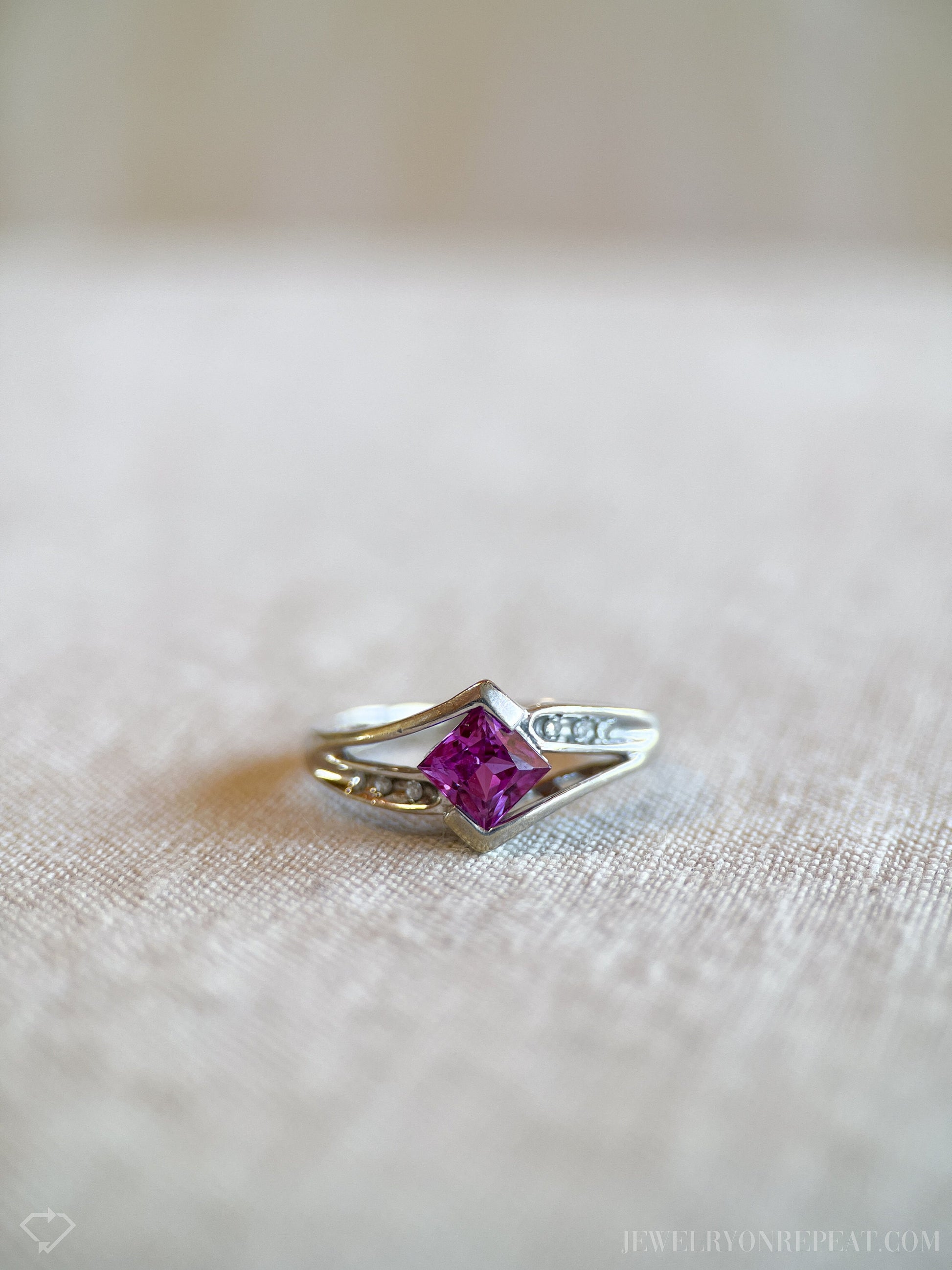 Vintage Pink Sapphire Gemstone Ring in 10k White Gold