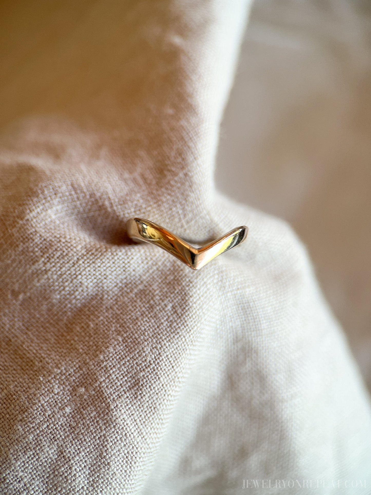 Vintage 1970s Chevron Wedding Band in 14k Gold