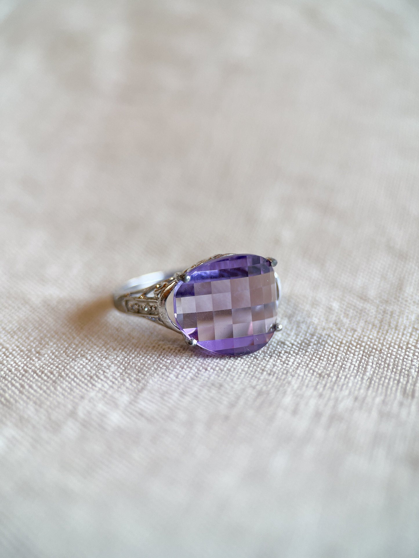 Vintage Purple Amethyst Gemstone Ring in 10k White Gold