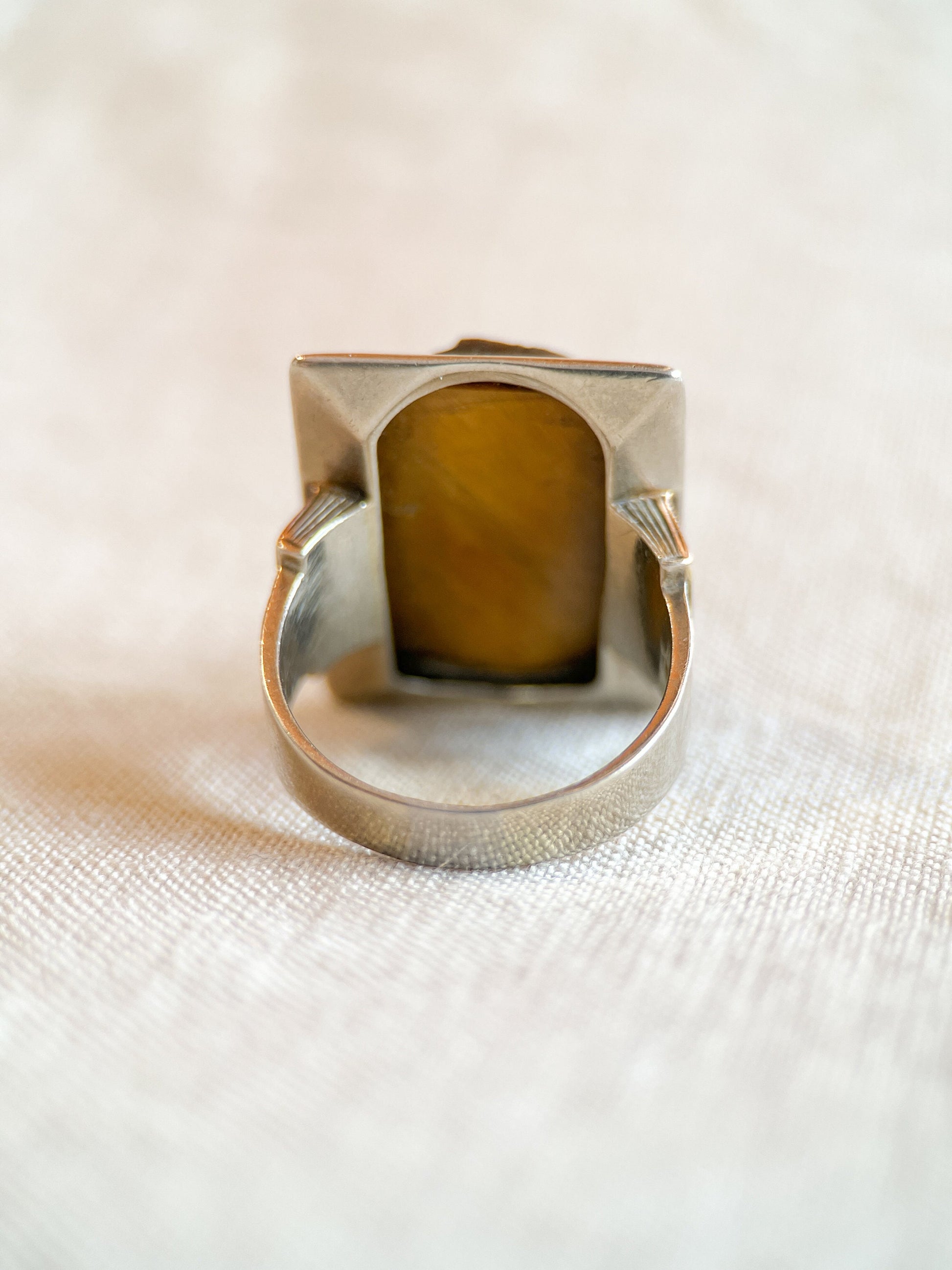 Antique 1920s Tigers Eye Cameo Gemstone Ring, 10k Gold