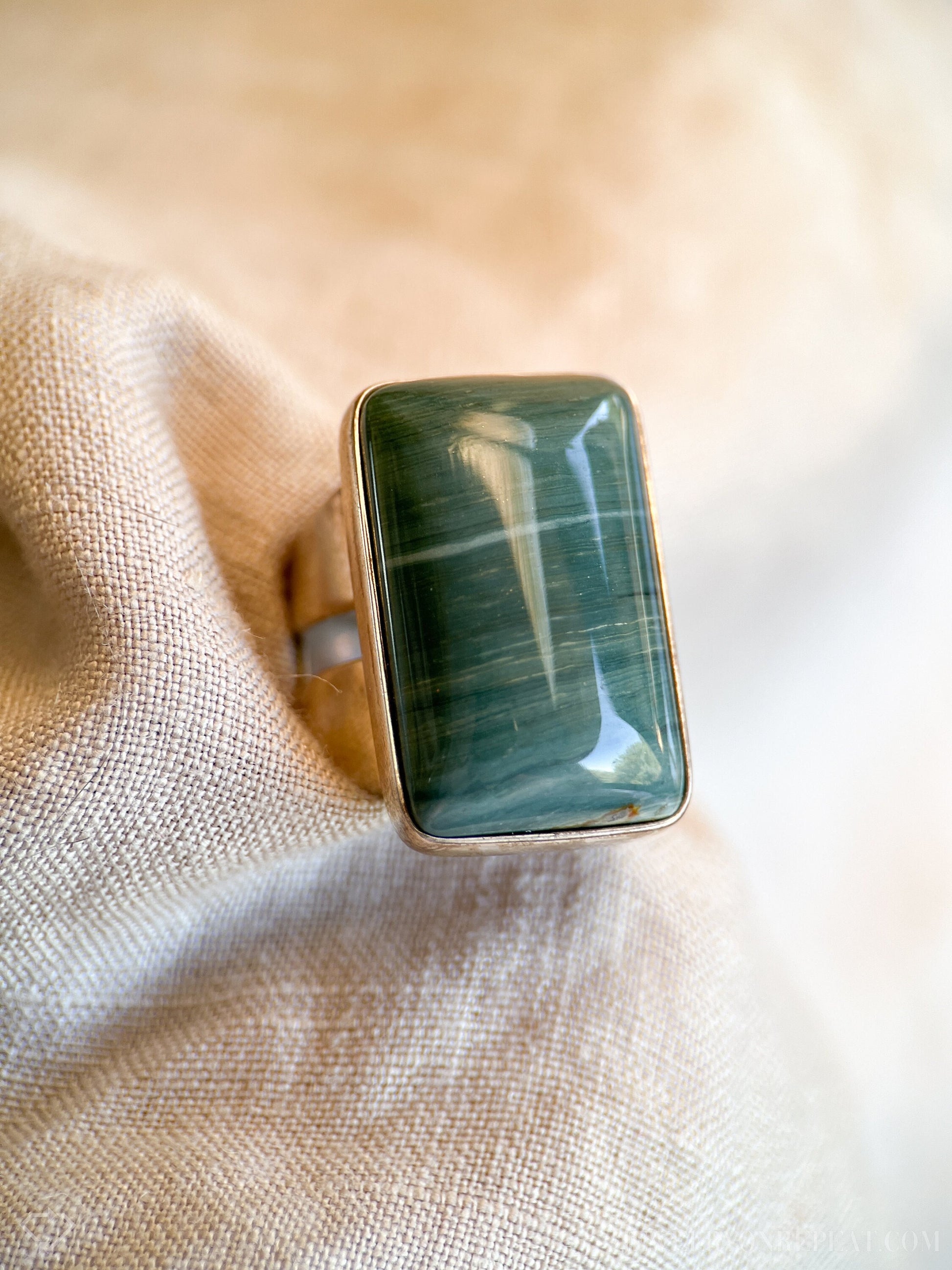 Vintage Green Agate Gemstone Ring in Sterling Silver