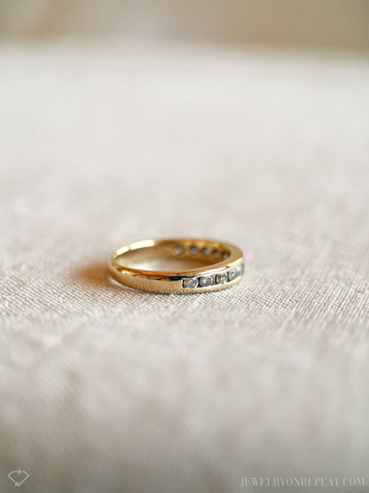 Vintage 1980s Diamond Wedding Band in 14k Gold